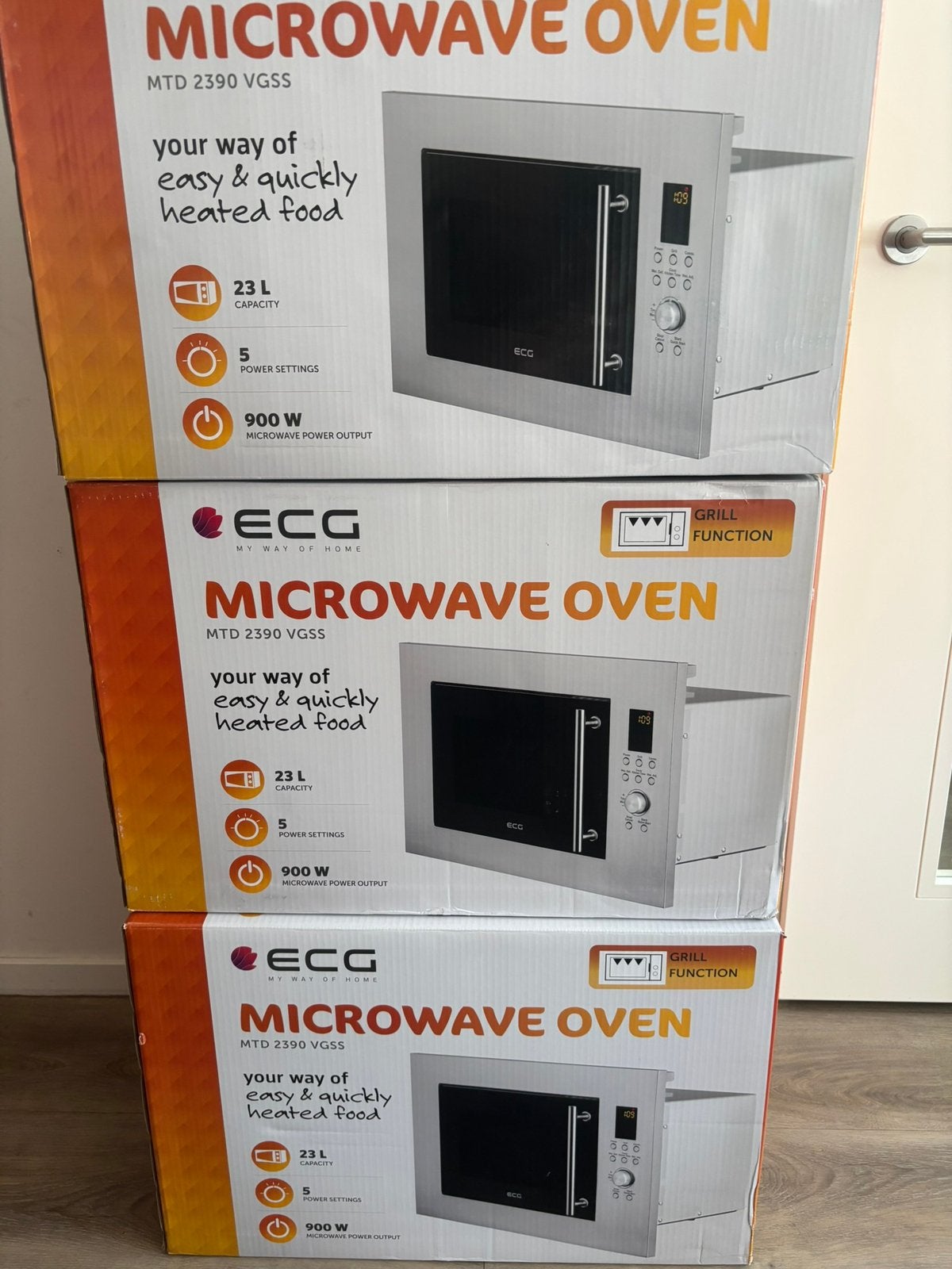 Nieuw in de doos ECG MTD 2390 VGSS Inbouw Magnetron - Nieuw, Ophalen of Verzenden, Magnetron, Inbouw, Draaiplateau