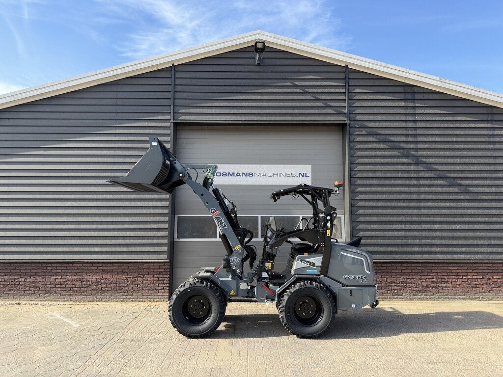 Giant G2700 X-TRA HD + minishovel NIEUW zeer compleet! €84, Zakelijke goederen, Tobroco, Info@tobroco.nl, Sprendlingenstraat 57
5061 KM  Oisterwijk