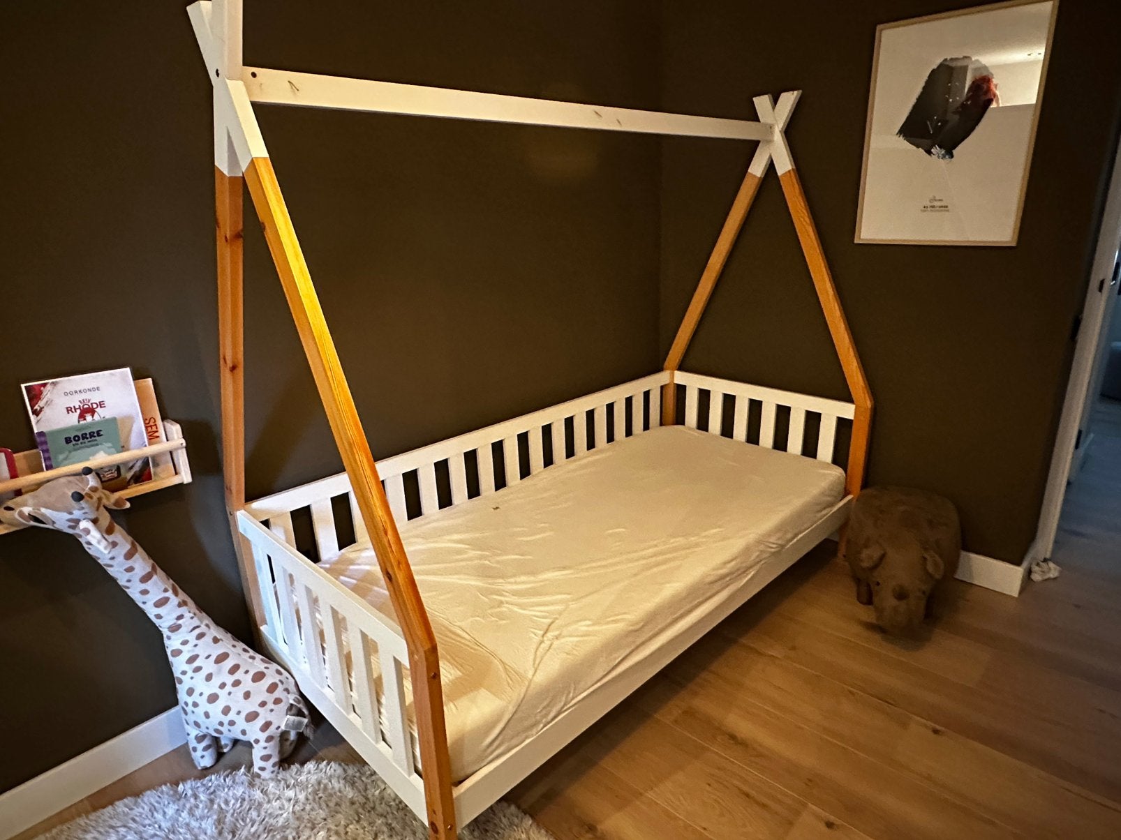 Tipi bed 90x200cm incl. matras, Ophalen, 85 tot 100 cm, Zo goed als nieuw, Matras