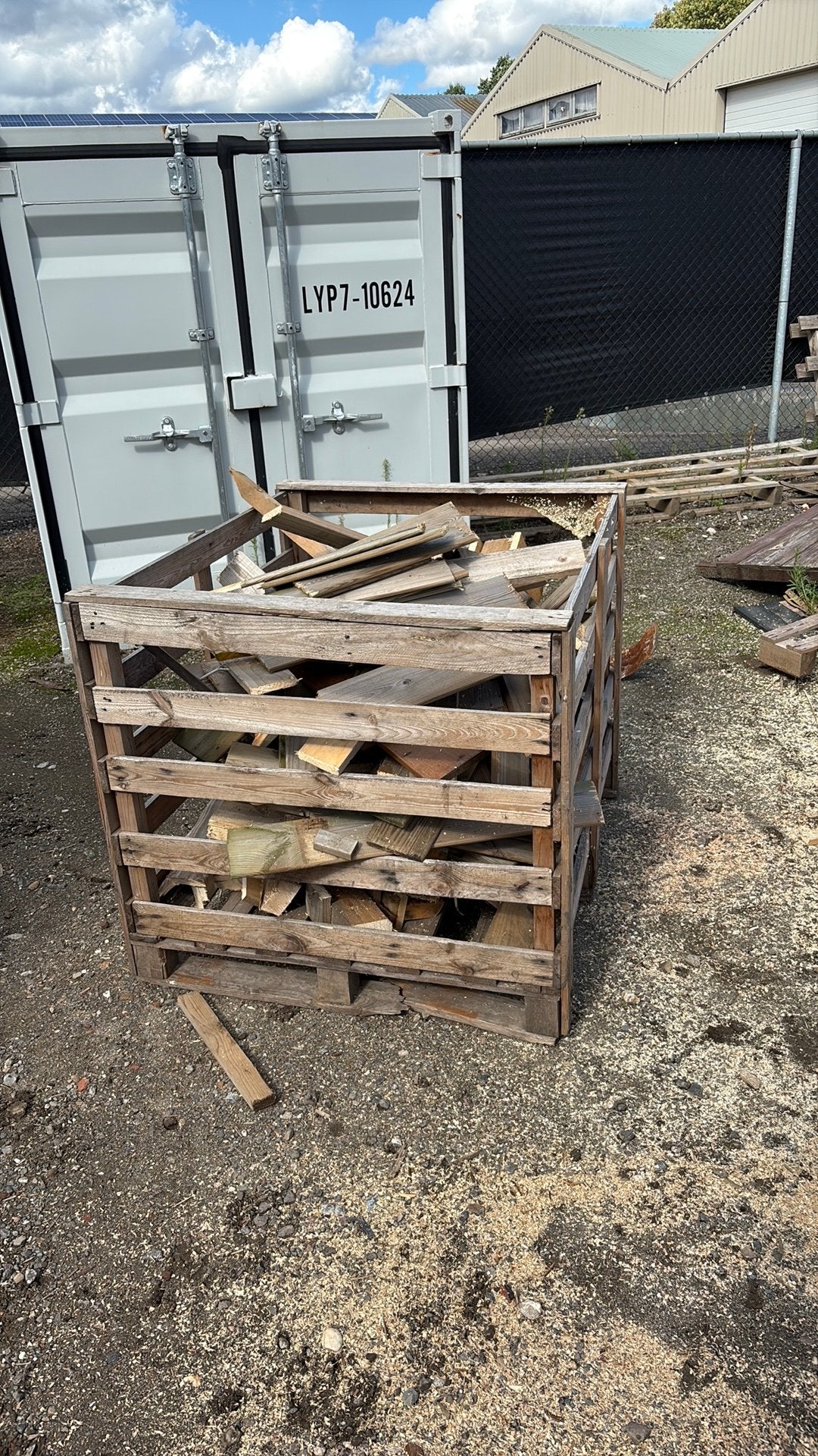 Gratis brandhout 3 kratten vol, Minder dan 3 m³, Ophalen