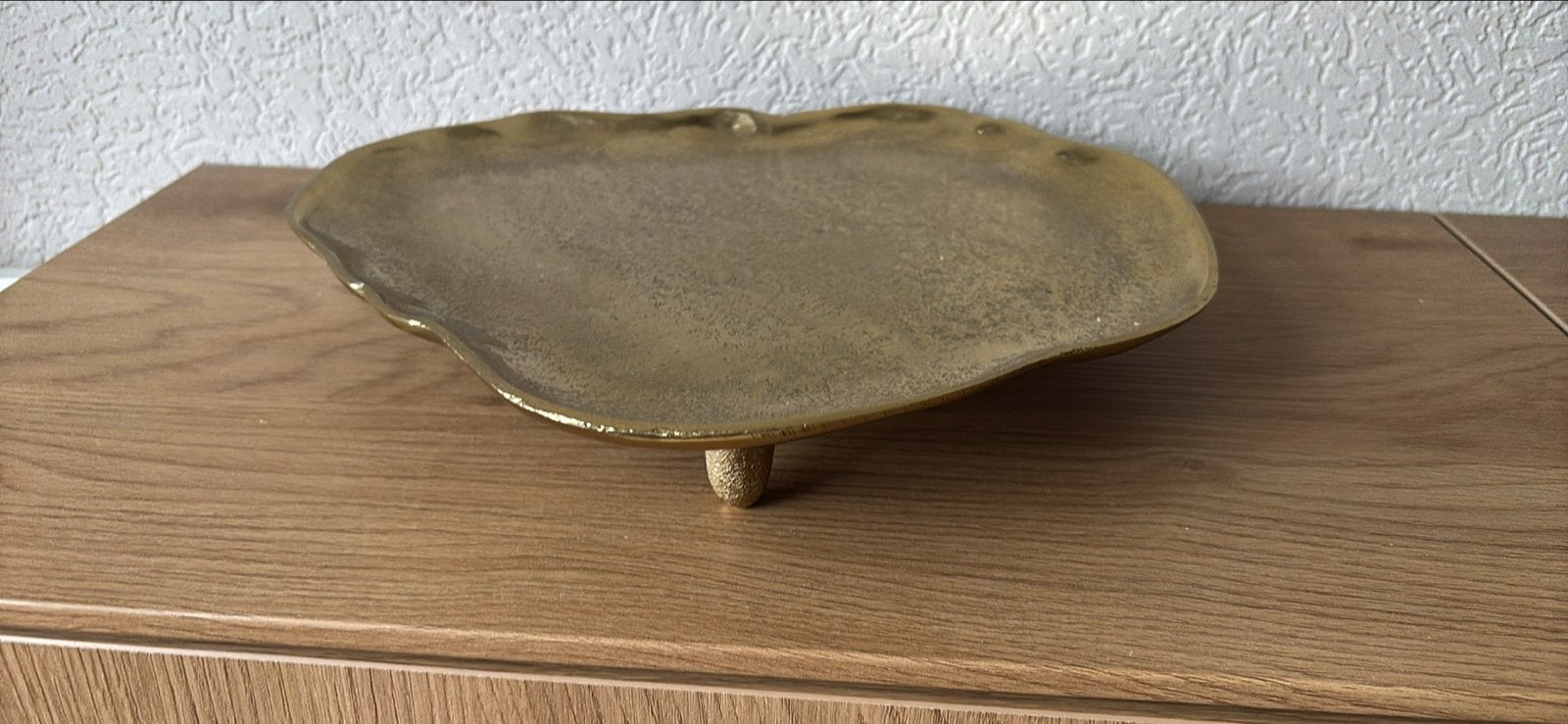 Gouden decoratieve schaal op voet - Home Society, Huis en Inrichting, Ophalen, Op voet, Schaal, Nieuw