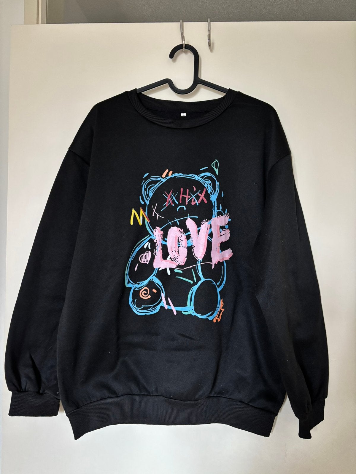 Nieuwe sweater zwart met print beer maat L, Ophalen of Verzenden, Nieuw, Maat 52/54 (L), Zwart