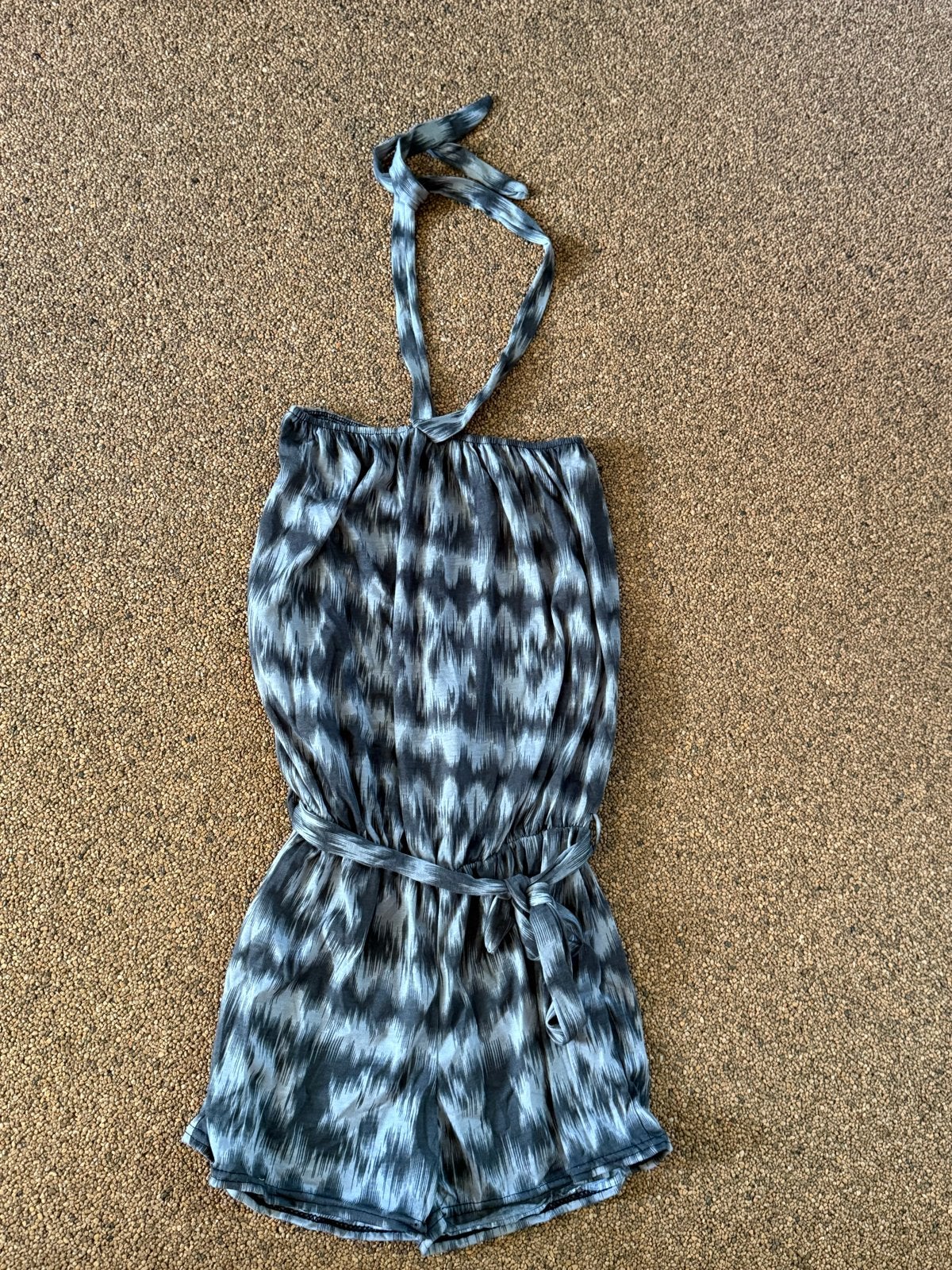 Korte jumpsuit met print, maat XS-S, nooit gedragen, Kleding | Dames, Nieuw, Ophalen of Verzenden, X, Maat 34 (XS) of kleiner