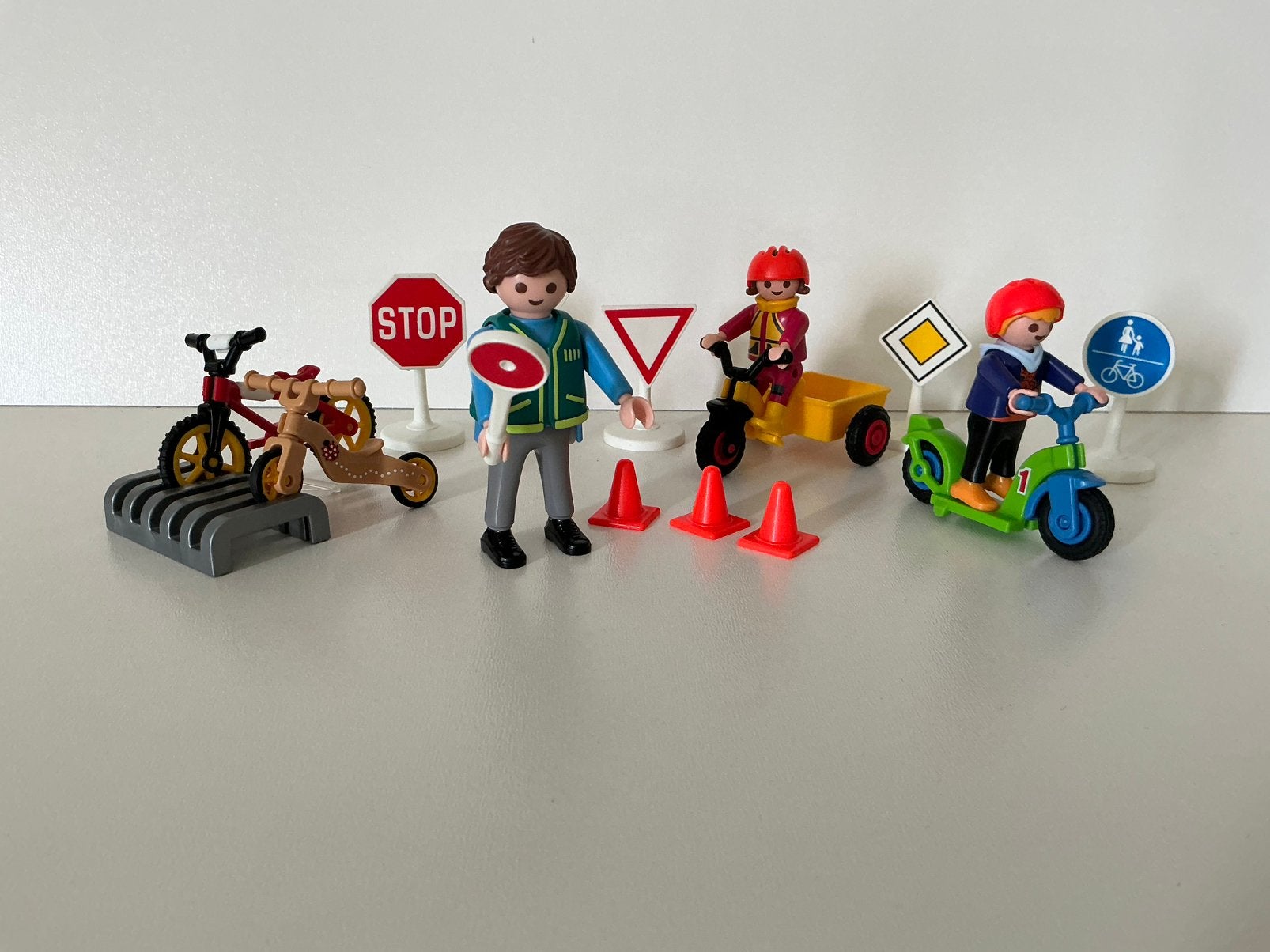 Playmobil 5571 veilig in het verkeer, Kinderen en Baby's, Speelgoed | Playmobil, Gebruikt, Complete set, Ophalen of Verzenden
