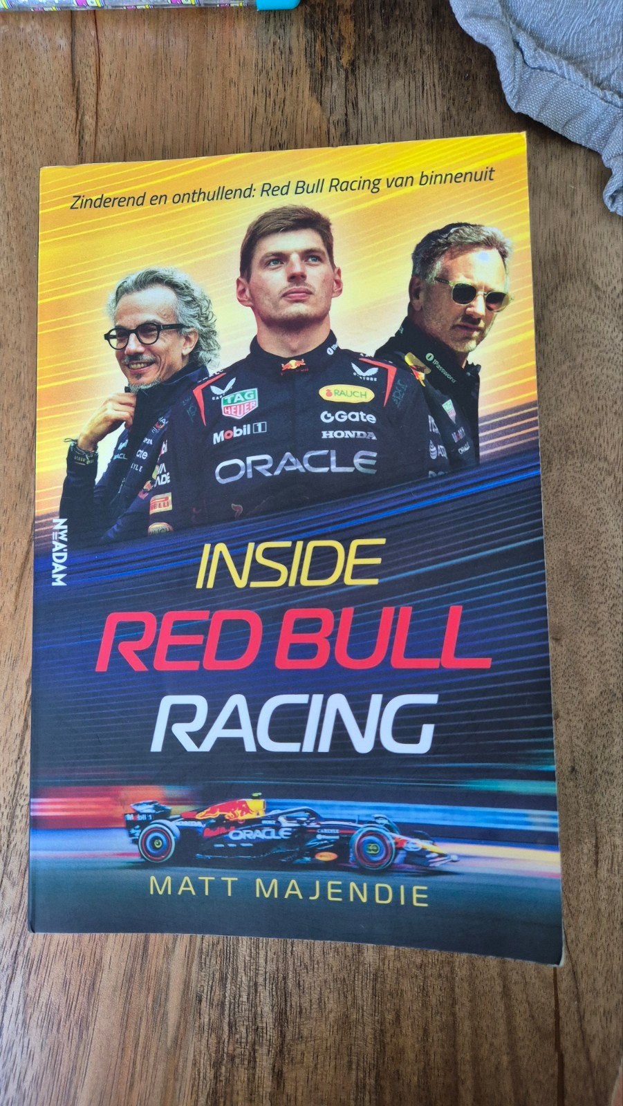 Inside Red Bull Racing, Ophalen of Verzenden, Zo goed als nieuw, Overige merken, Matt Majendie