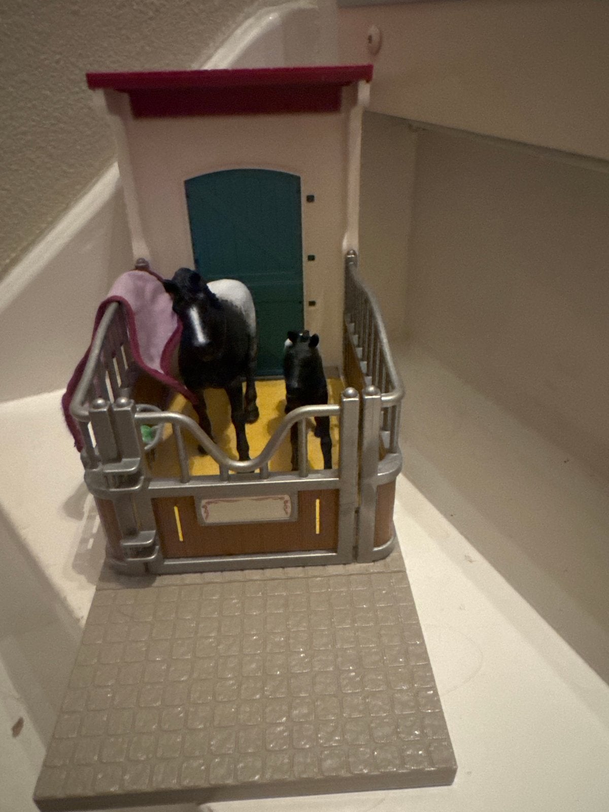 Schleich set, met stal!, Ophalen of Verzenden, Gebruikt