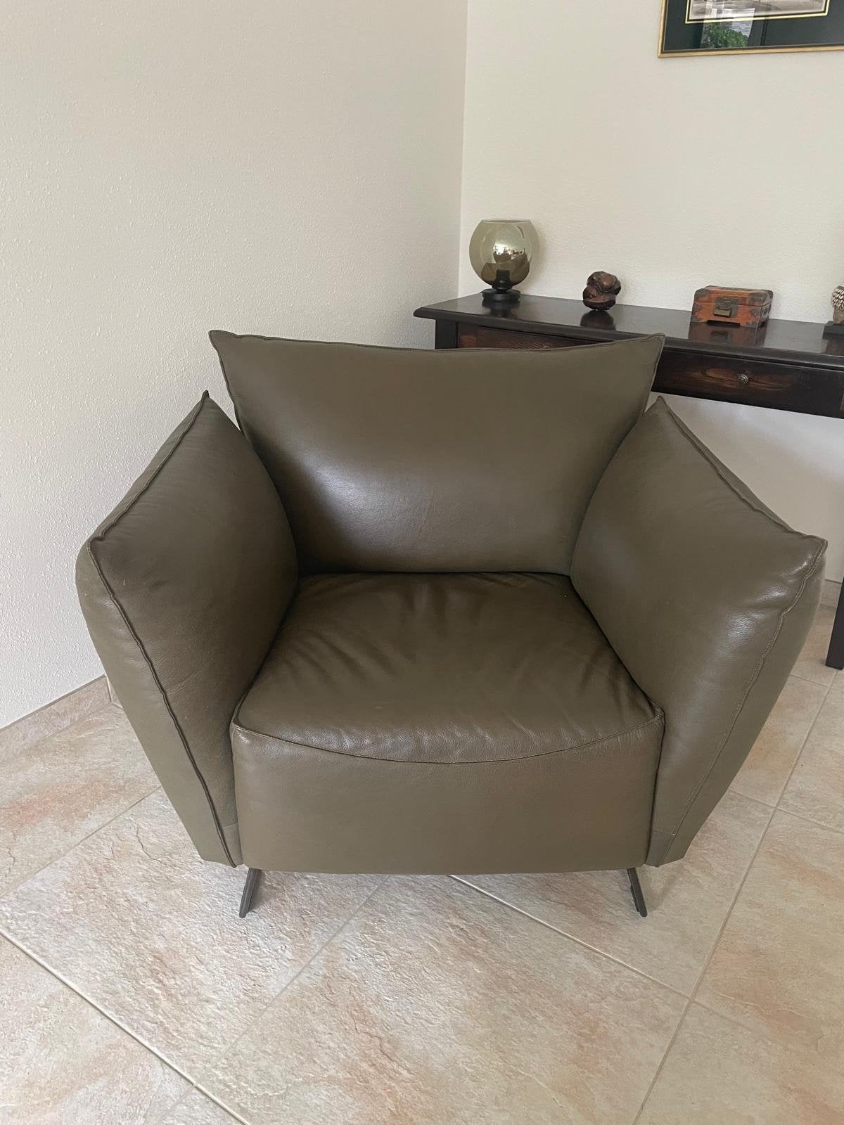 Jess Design 'My Home' Fauteuil - Legergroen Leer, Huis en Inrichting, Fauteuils, Gebruikt, Leer, 75 tot 100 cm, Ophalen