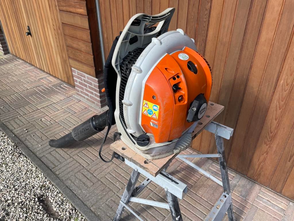 Stihl br 500 bladblazer, Tuin en Terras, Ophalen, Gebruikt, Benzine, Ruggedragen