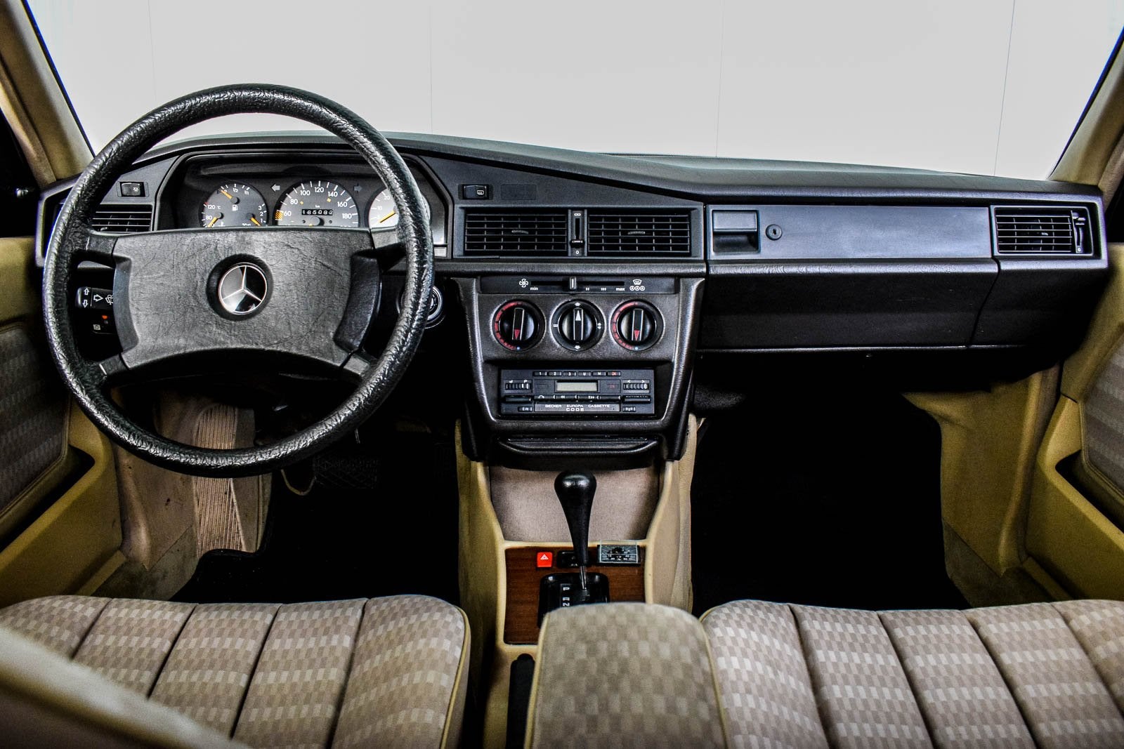 Mercedes-Benz 190D 2.5 turbo Diesel (bj 1989, automaat), foto 7