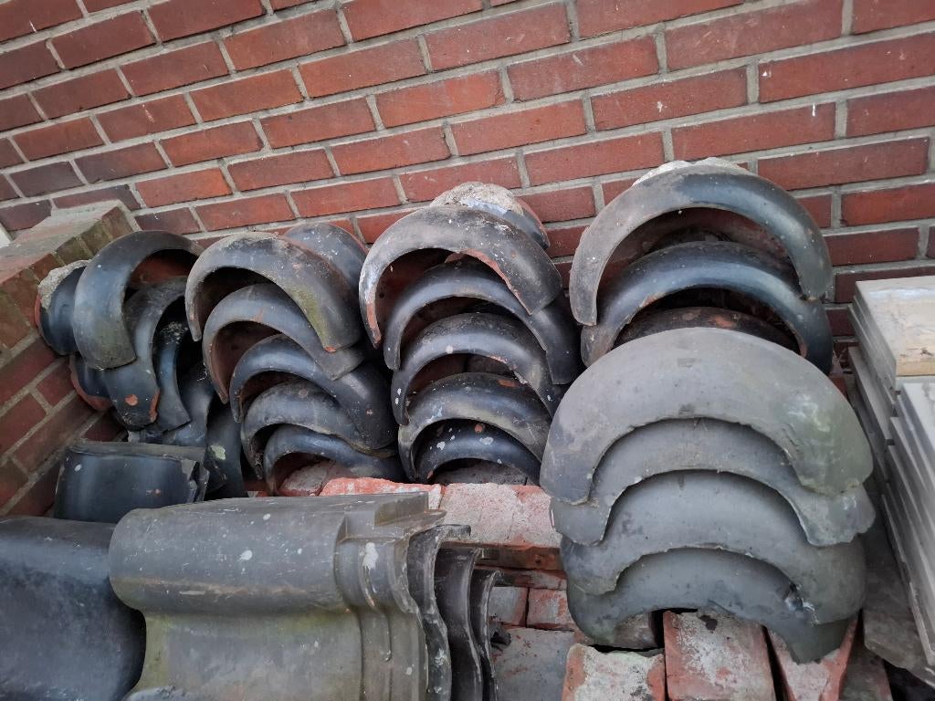 Ballon nokvorsten, Doe-het-zelf en Verbouw, Dakpannen en Dakbedekking, Ophalen, Gebruikt, Steen of Klei, Zwart
