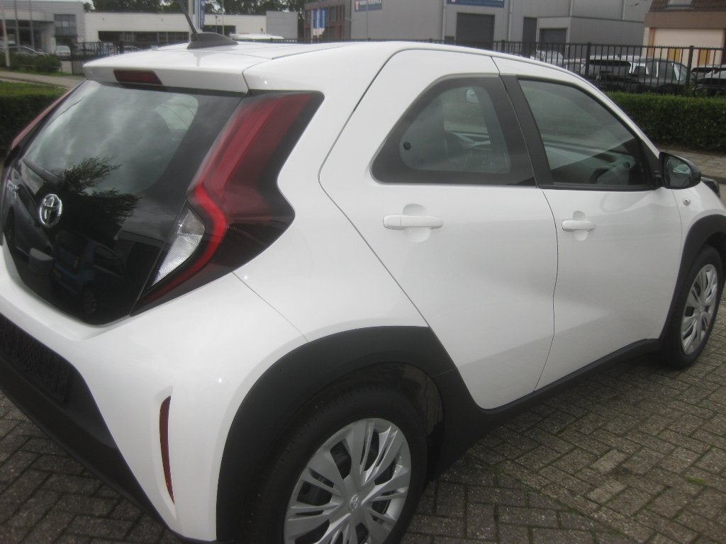 schade auto toyota aygo x  bouwjaar 11-2025, Wit, Handgeschakeld, Ophalen of Verzenden, Toyota