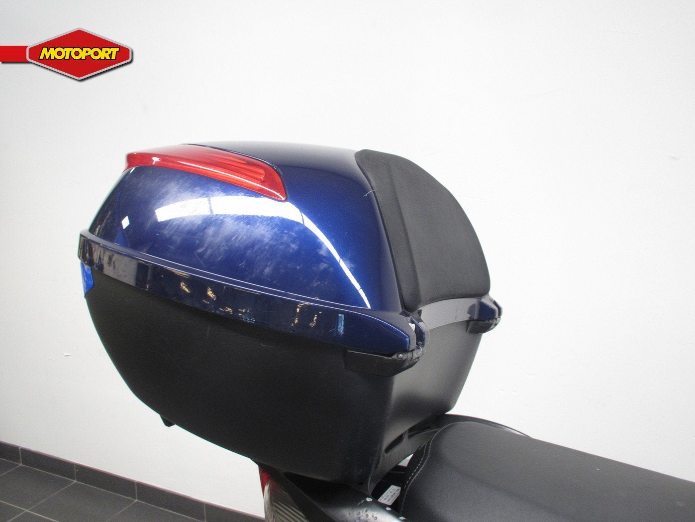 Honda SH 150 (bj 2006), Scooter, Doornveld 180-184
B-1731  ZELLIK, BE, Honda Motor Europe Ltd, Belgian Branche, Info@honda-eu.com