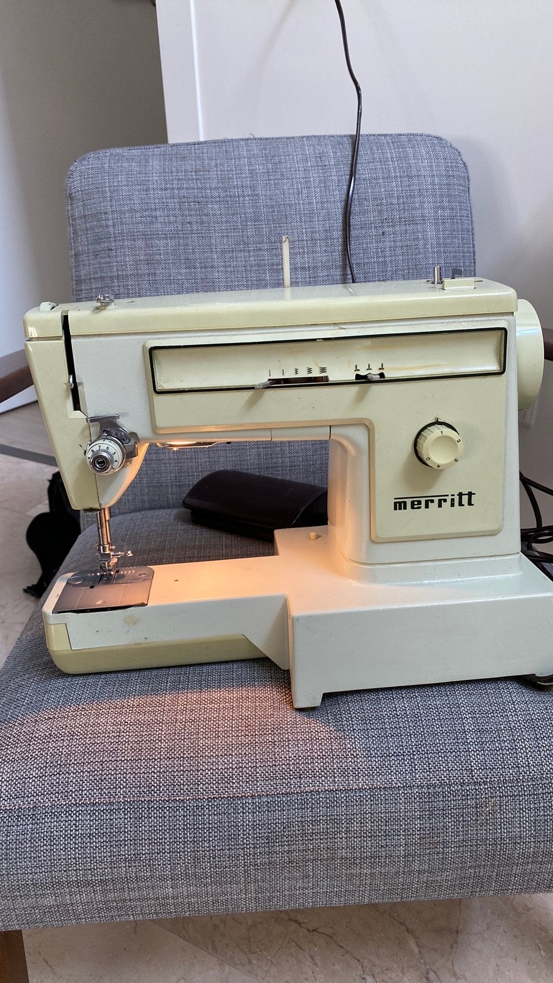 Singer Merritt 161 naaimachine - Vintage en functioneel, Ophalen, Gebruikt, Naaimachine, Overige merken
