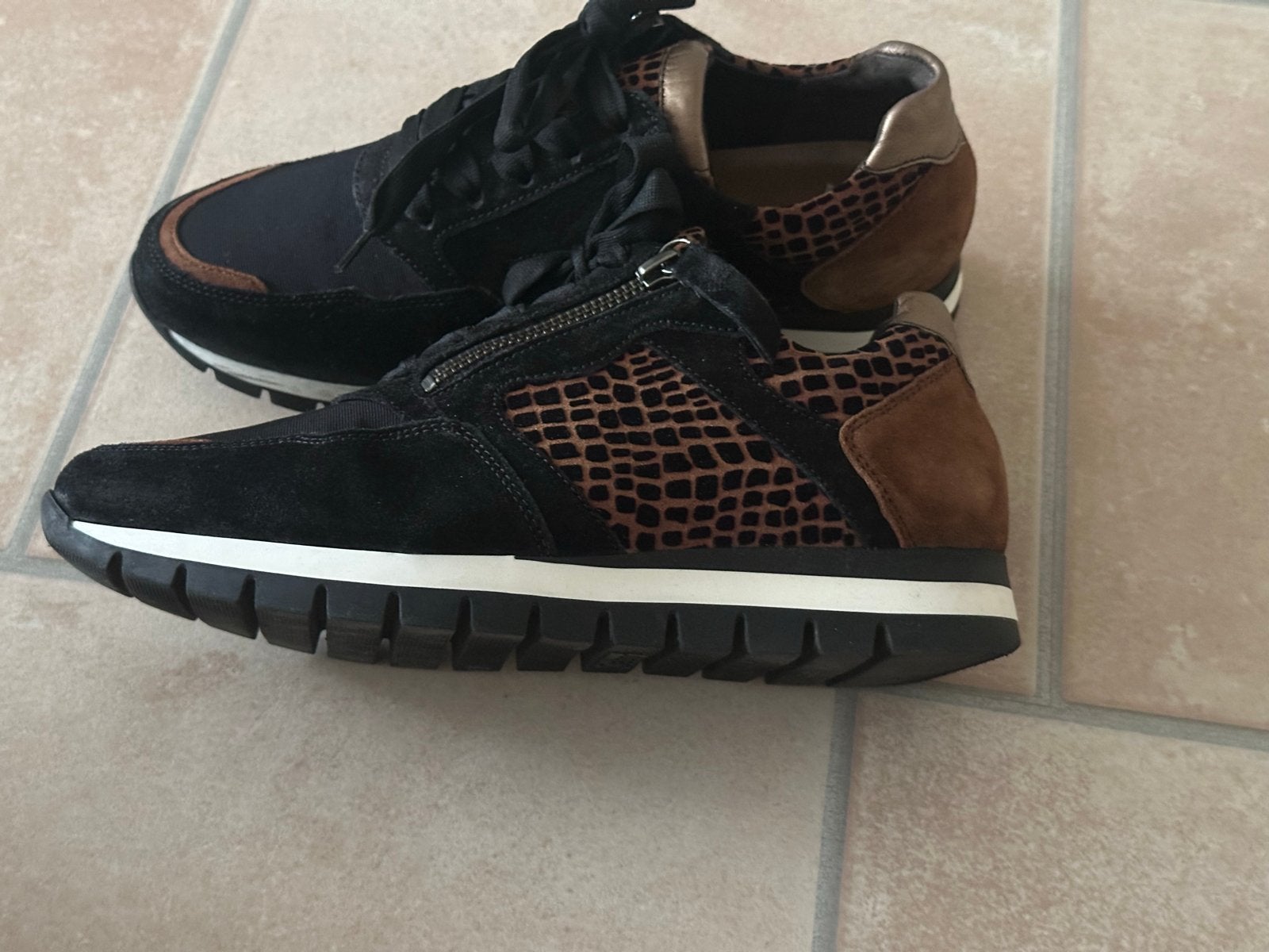 Gabor comfort optifit sneaker laag zwart maat 6 H, Zwart, Ophalen of Verzenden, Sneakers of Gympen, Zo goed als nieuw