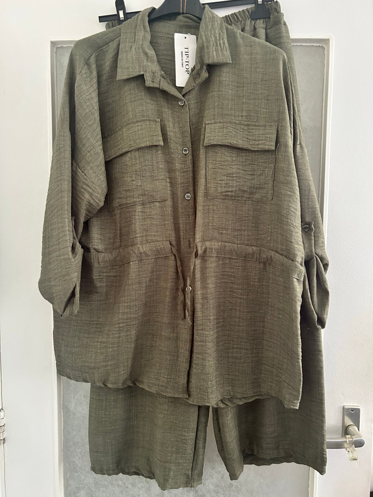 Nieuwe kaki linnen-look set: blouse & broek, Kleding | Dames, Ophalen, Nieuw, Maat 38/40 (M)