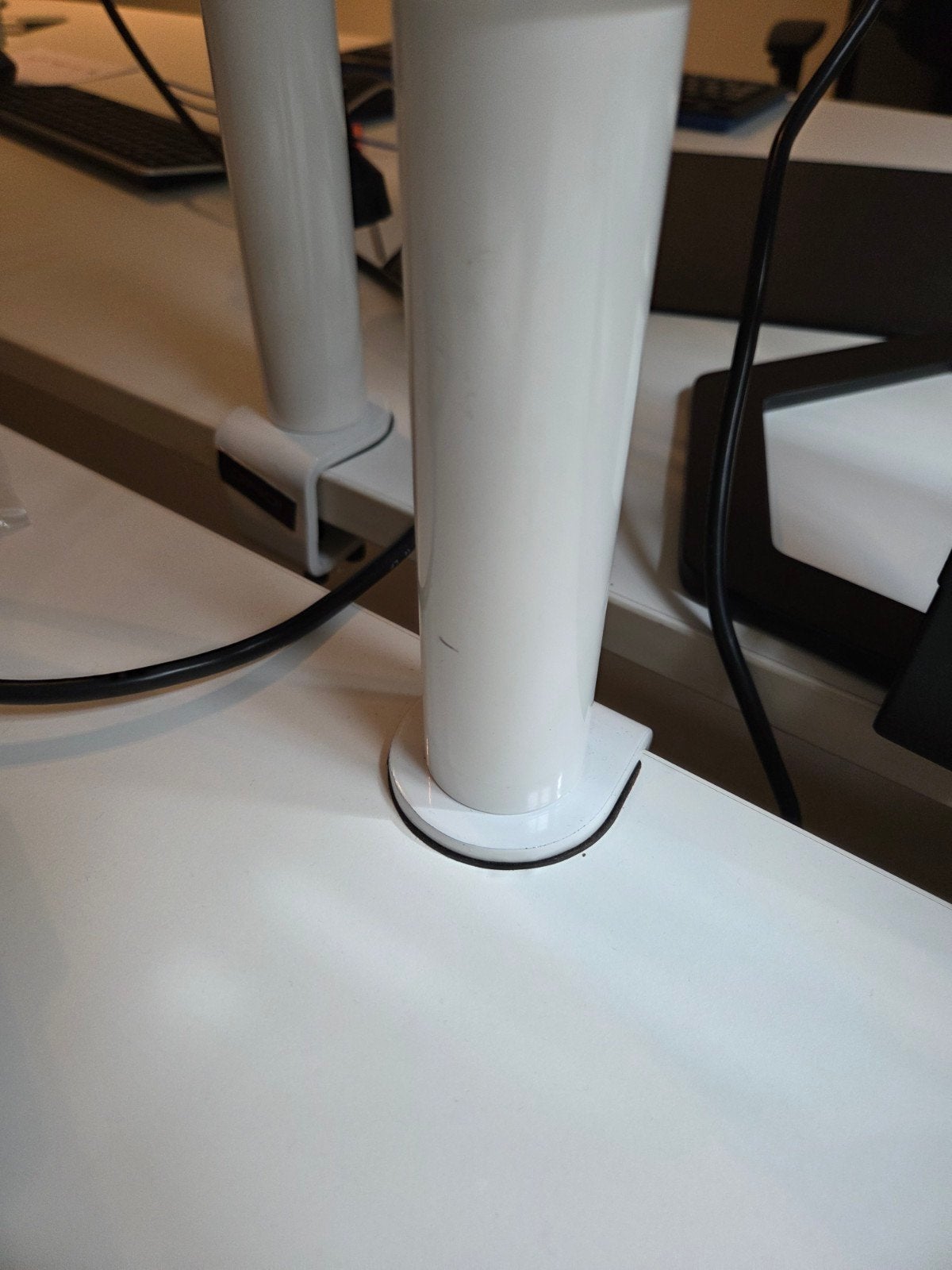 Ionic monitorarmen (3 stuks) - Wit, verstelbaar, Computers en Software, Monitoren, Gebruikt, Ophalen of Verzenden, Overige typen