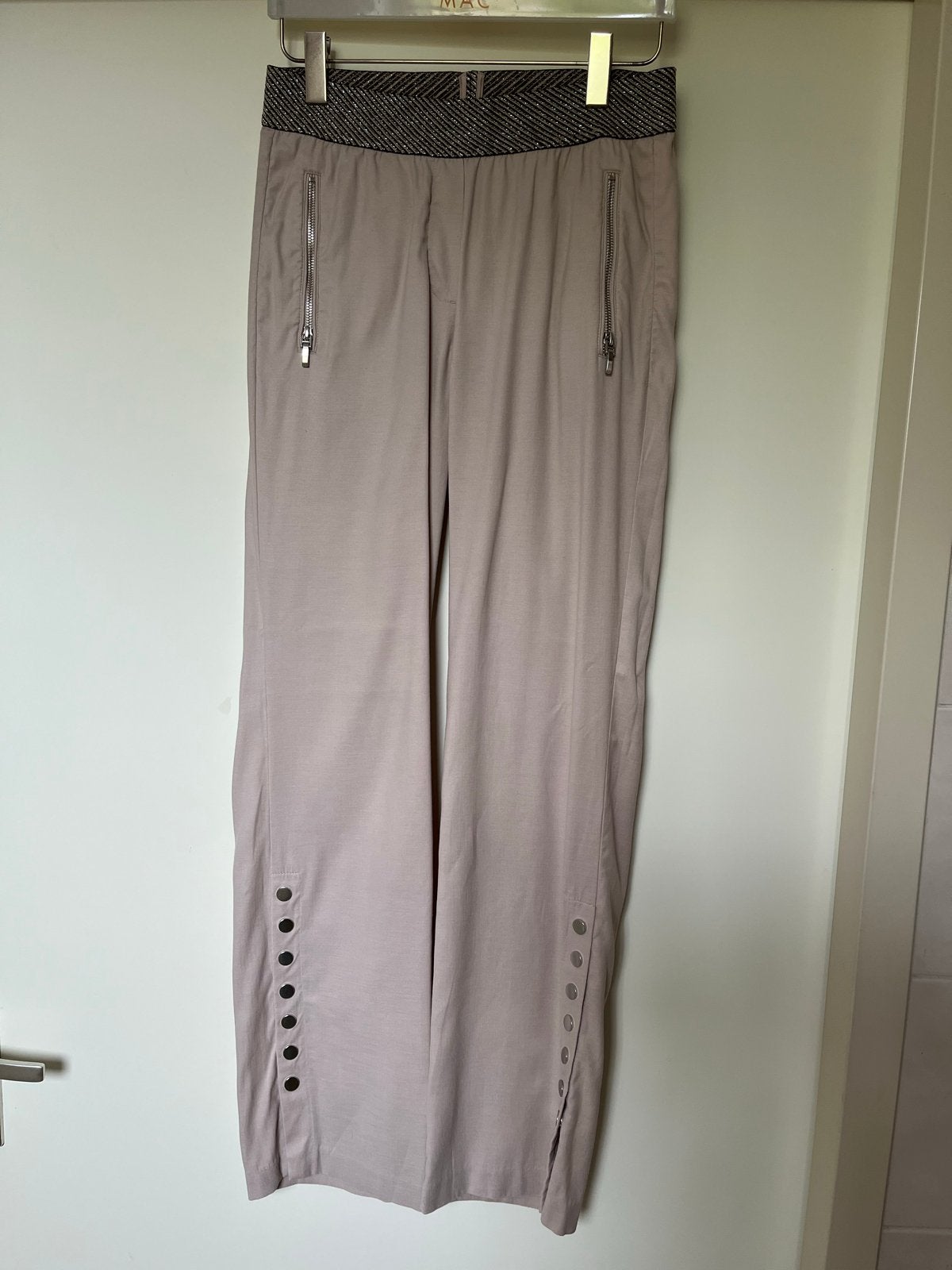 Gustav Juna broek, maat 38, zo goed als nieuw, Kleding | Dames, Broeken en Pantalons, Maat 38/40 (M), Beige, Ophalen of Verzenden