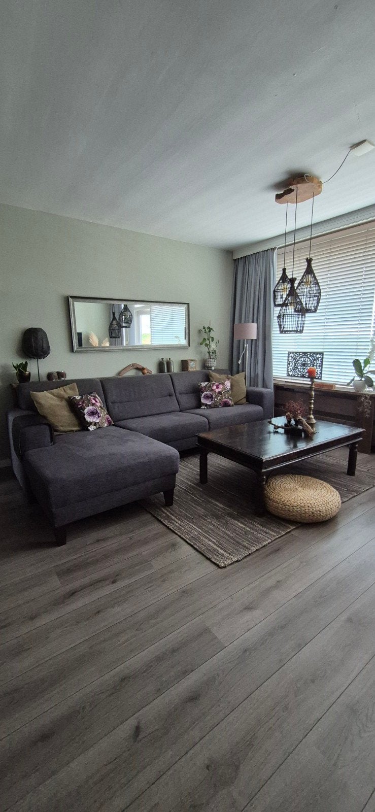Grijze ruime lange bank met lounge, Huis en Inrichting, Banken | Bankstellen, Ophalen, 100 tot 125 cm, Hoekbank, 300 cm of meer