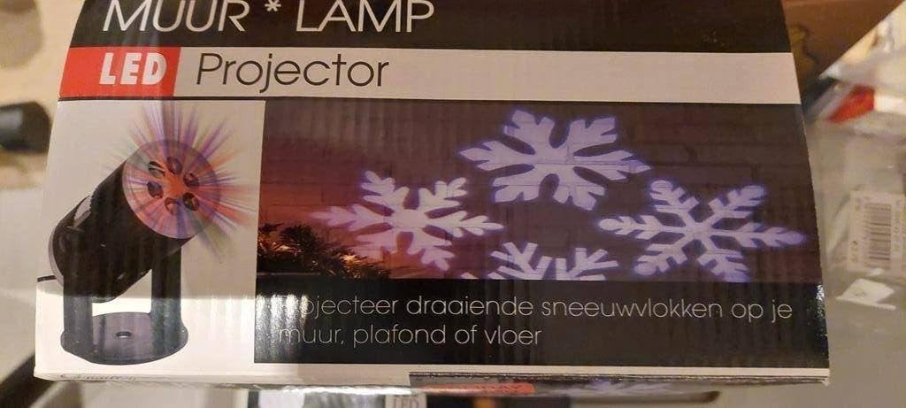 kerst muur projector led draaiende sneeuwvlokjes, Ophalen of Verzenden, Zo goed als nieuw