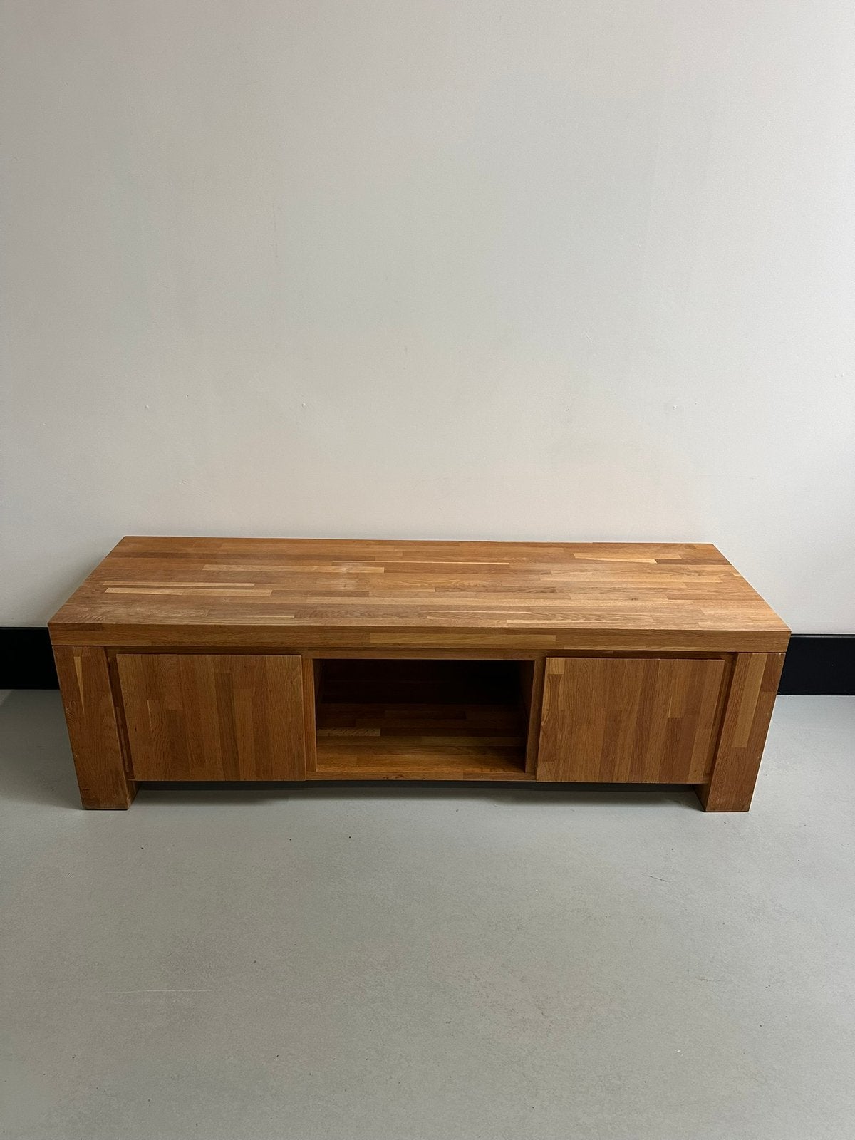 Massief eikenhouten tv meubel 160 cm - bezorgen mogelijk, Huis en Inrichting, Ophalen, 25 tot 50 cm, 150 tot 200 cm, Minder dan 100 cm