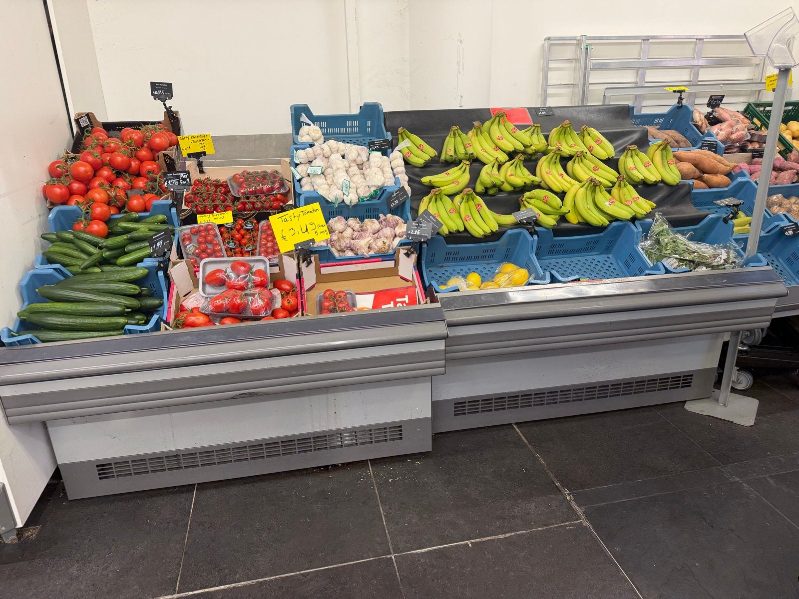 2 Groente- en Fruitstellingen / Winkelstellingen Supermarkt, Ophalen