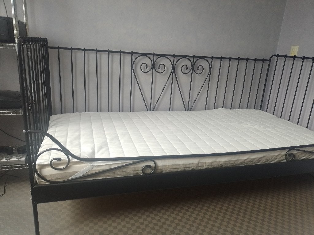 GRATIS: 1 persoons metalen bed, Huis en Inrichting, Slaapkamer | Bedden, Ophalen, Gebruikt, 90 cm, Eenpersoons