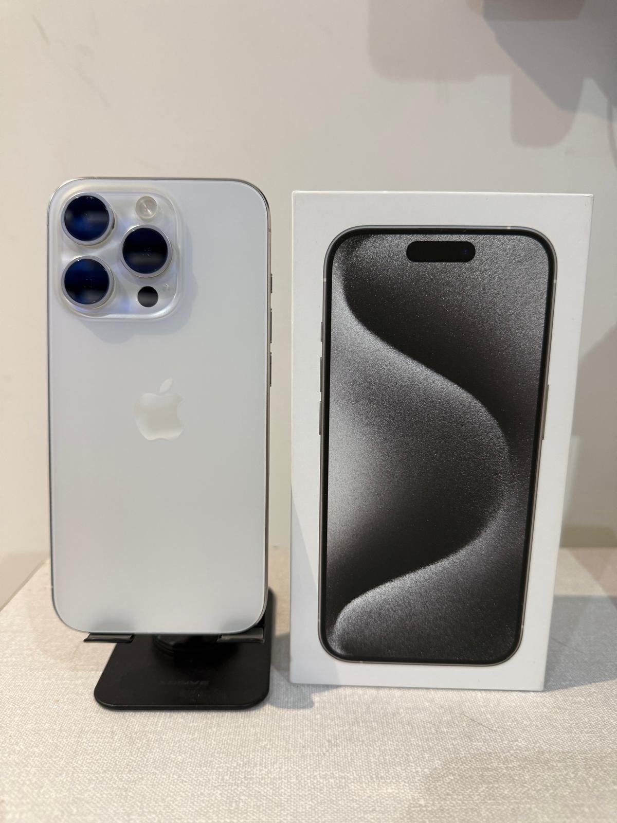 Apple iPhone 15 pro 128 GB - Zo goed als nieuw (87% batterij, Telecommunicatie, Mobiele telefoons | Apple iPhone, 128 GB, Zwart