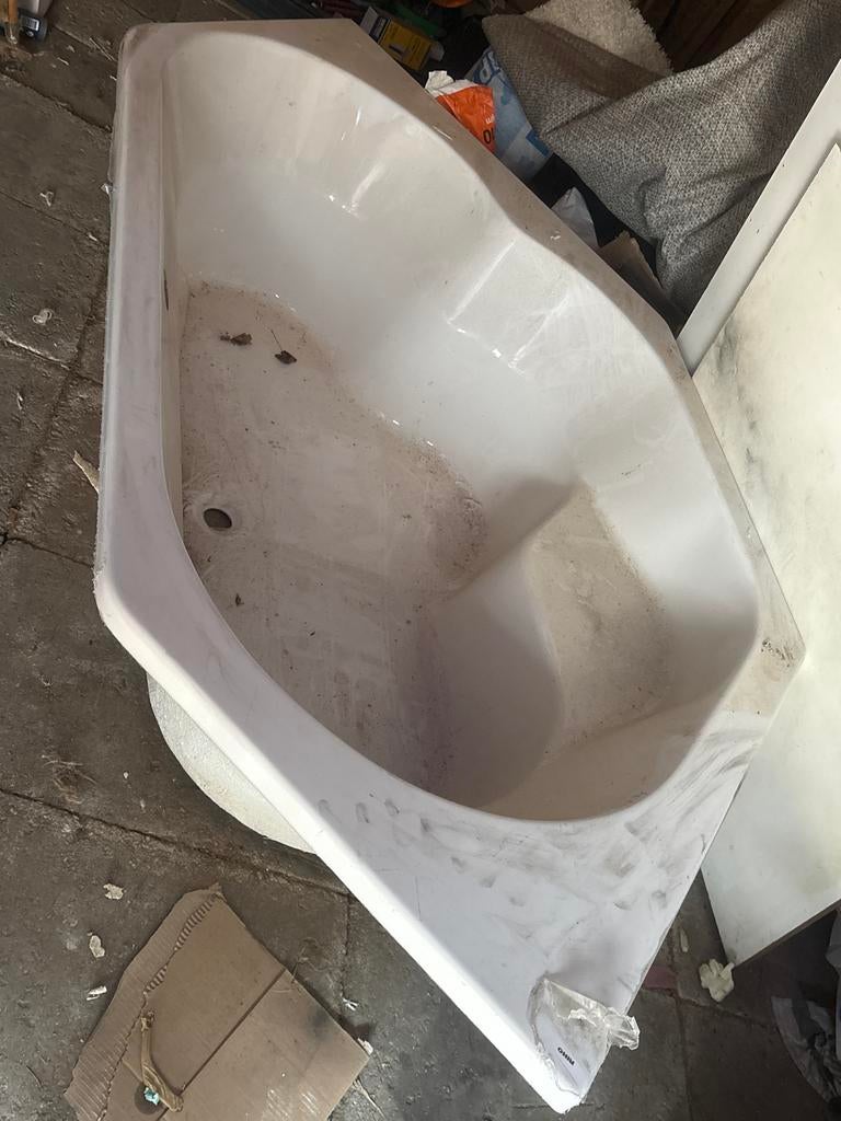Nieuw hoekbad - Inbouw, Doe-het-zelf en Verbouw, Sanitair, Gebruikt, Bad, Ophalen of Verzenden