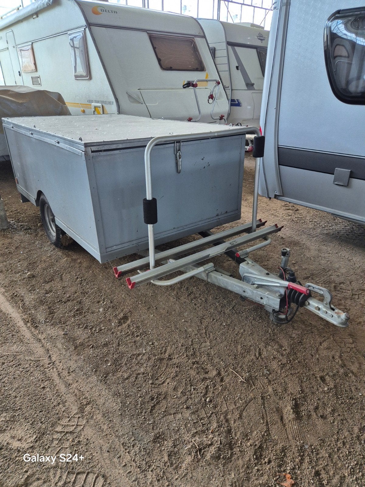 Tent en dichte aanhanger en  koop, Caravans en Kamperen, Ophalen, Gebruikt, Tot en met 6