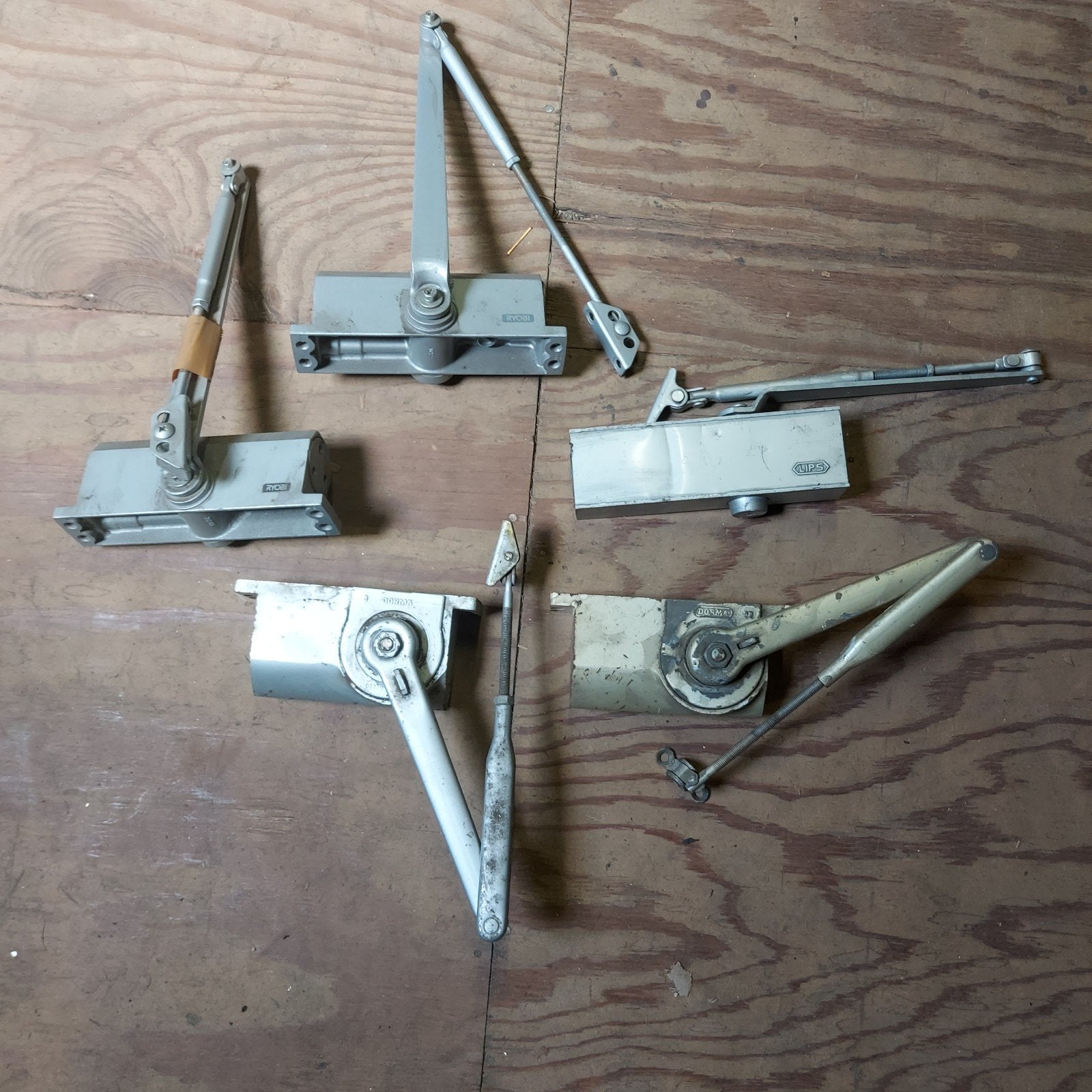 Diverse gebruikte deurdrangers (Dorma, Lips, Ryobi), Ophalen, Gebruikt, Overige materialen, Overige typen