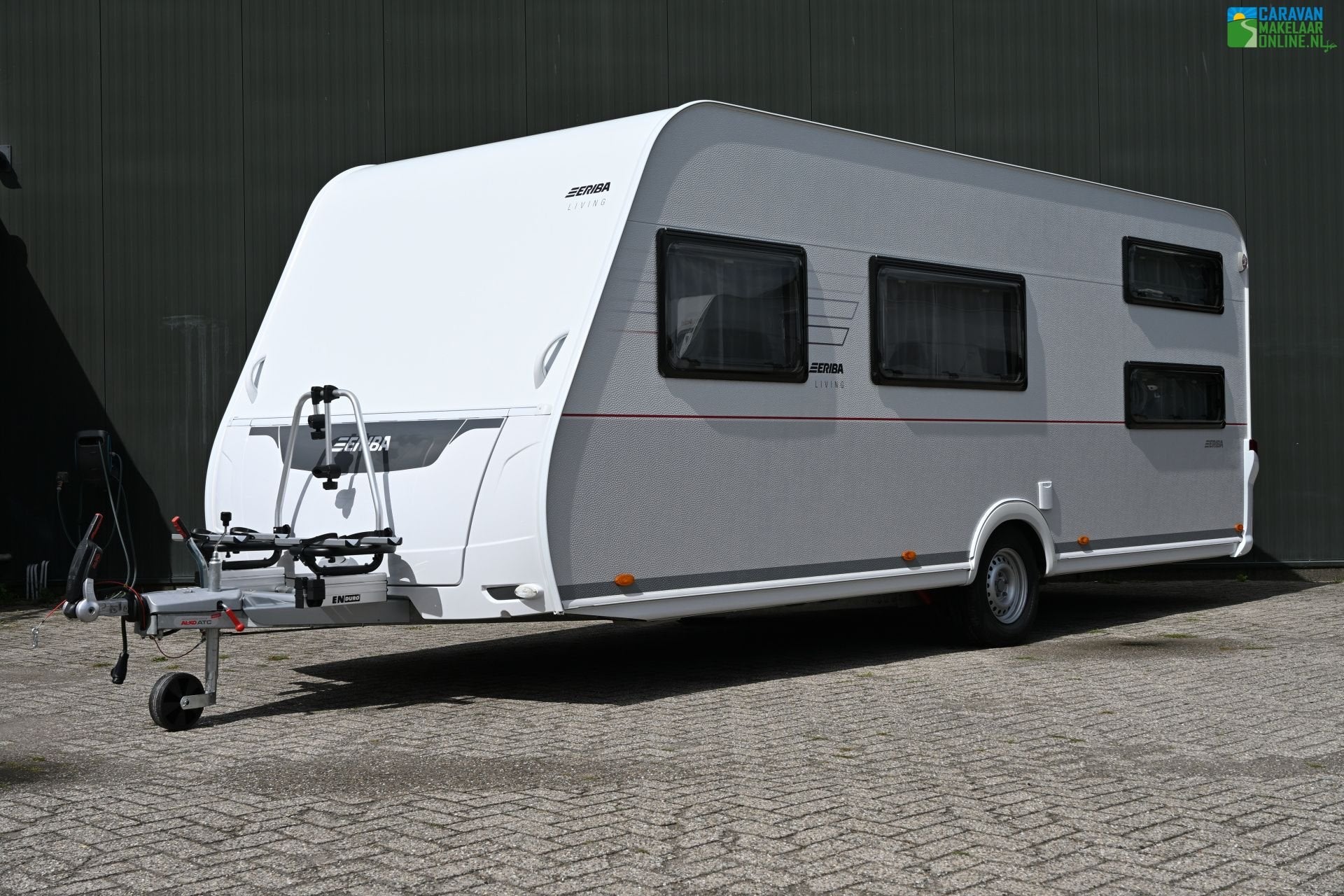 Eriba Living 565 Stapelbed Mover Voortent Fietsdrager Airco, Dwars-stapelbed, Bedrijf, Ringverwarming, 6 tot 7 meter