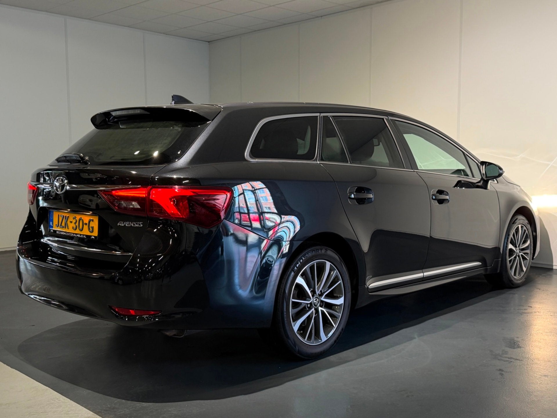 Toyota Avensis Touring Sports 1.8 VVT-i Business Plus AUT /C, Auto's, Stof, 4 cilinders, Zwart, Grijs