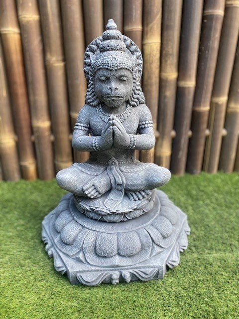 Hanuman met voetstuk