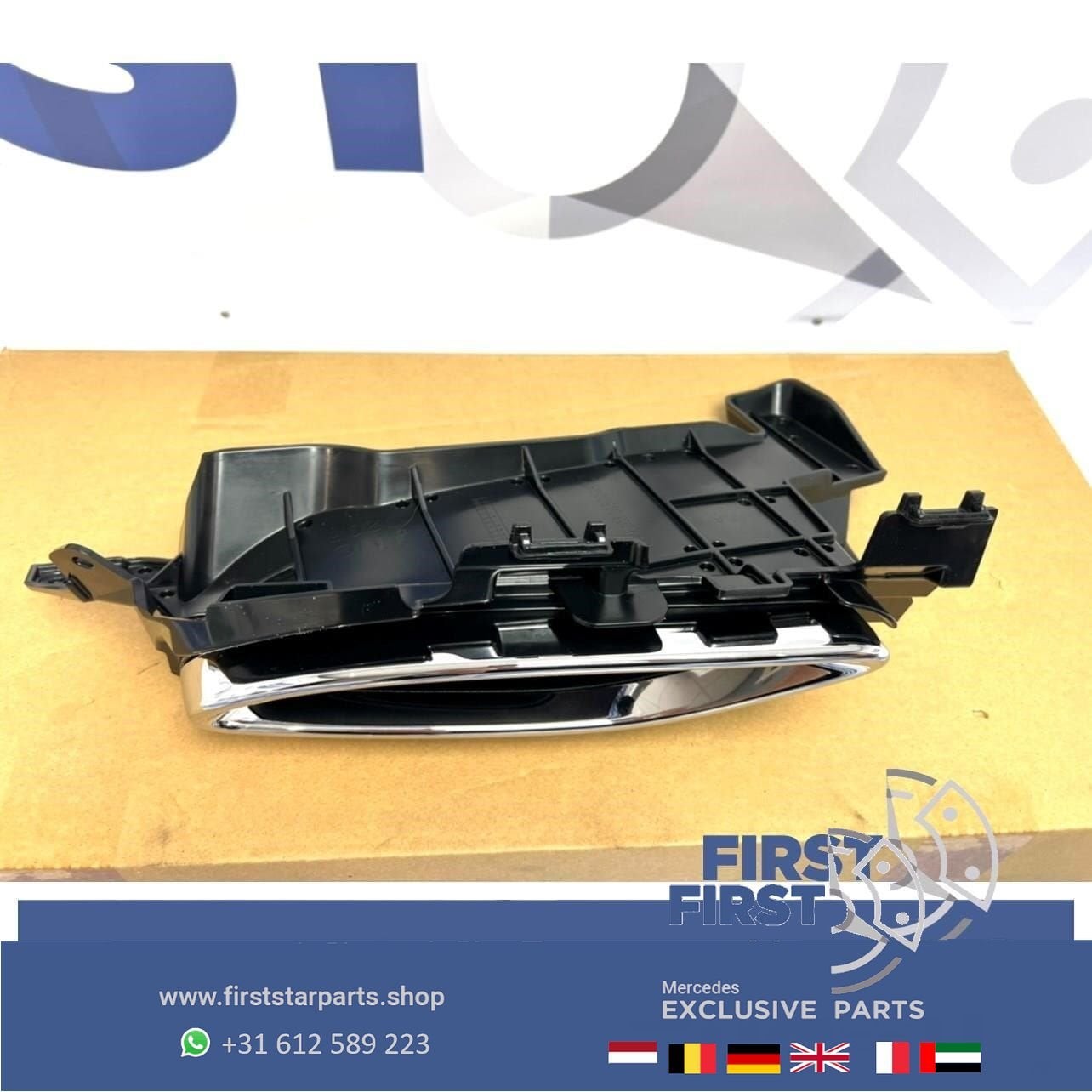 W205 C205 S205 UITLAAT SIERSTUK LINKS Mercedes C Klasse 2014, Ophalen of Verzenden, -, -, -