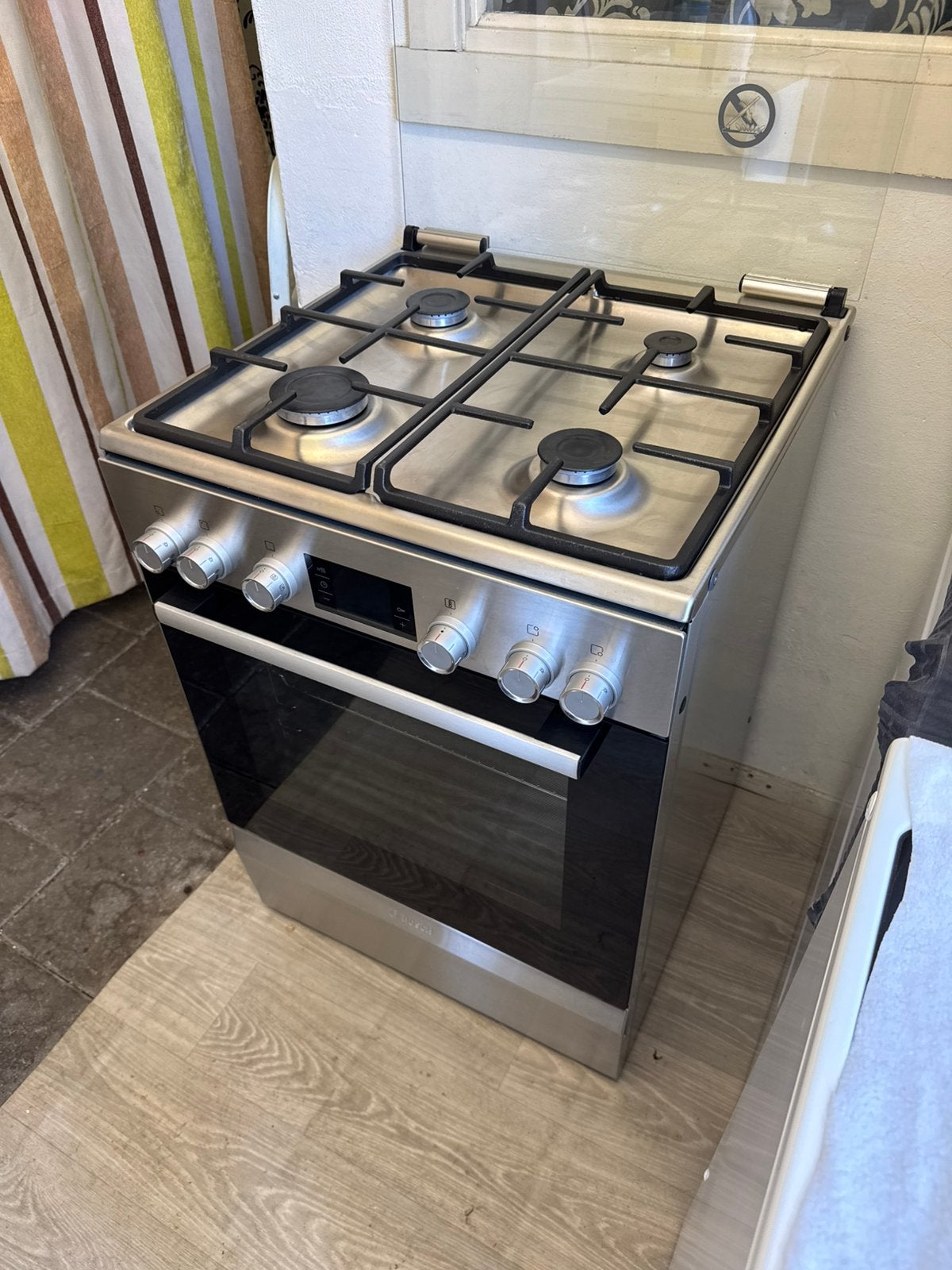 RVS Fornuis | Bosch | Schoon en Goed | Elektrische Oven, Ophalen, Gebruikt, Minder dan 85 cm, 4 kookzones