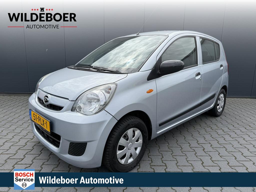 Daihatsu Cuore 1.0 69 PK 5 Drs Comfort Plus, Voorwielaandrijving, Metallic lak, Stof, 18 €/maand