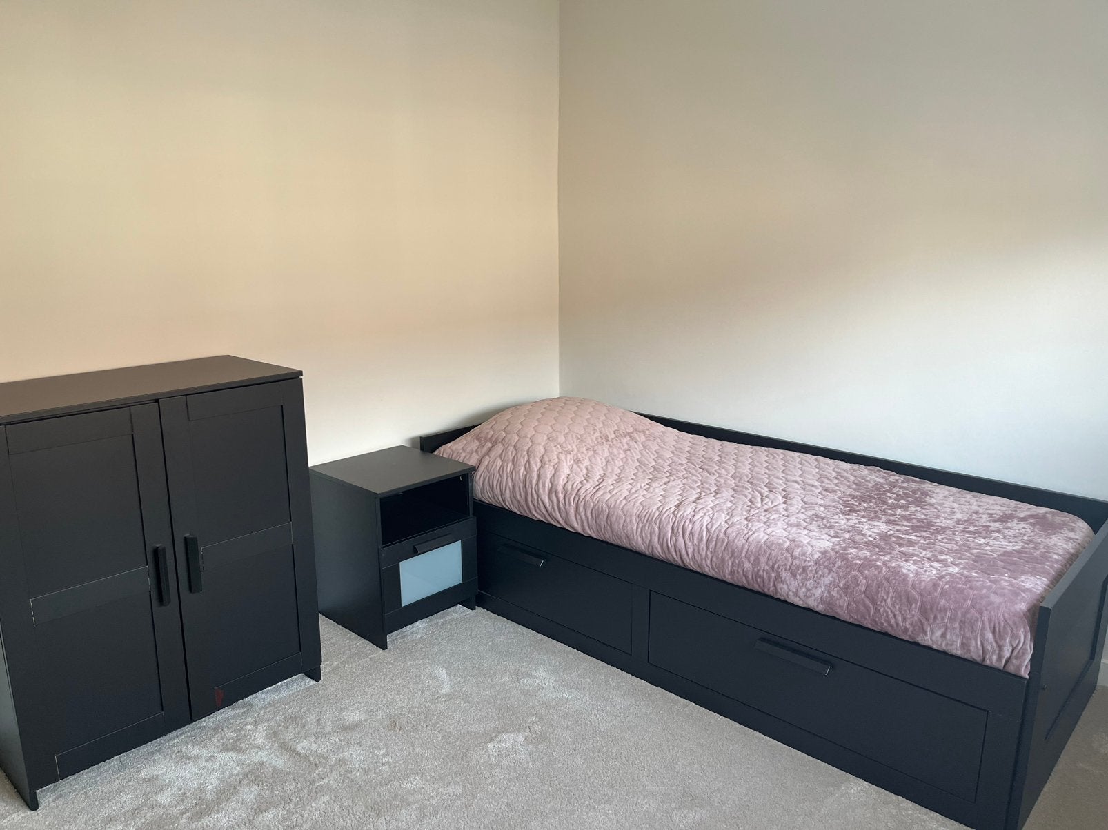 Mooi zwart Brimnes set Ikea., Ophalen, Zo goed als nieuw, Eenpersoons