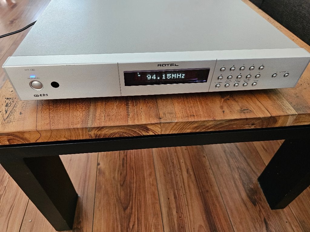 Rotel RT-02 Tuner Zilver, Ophalen of Verzenden, Zo goed als nieuw