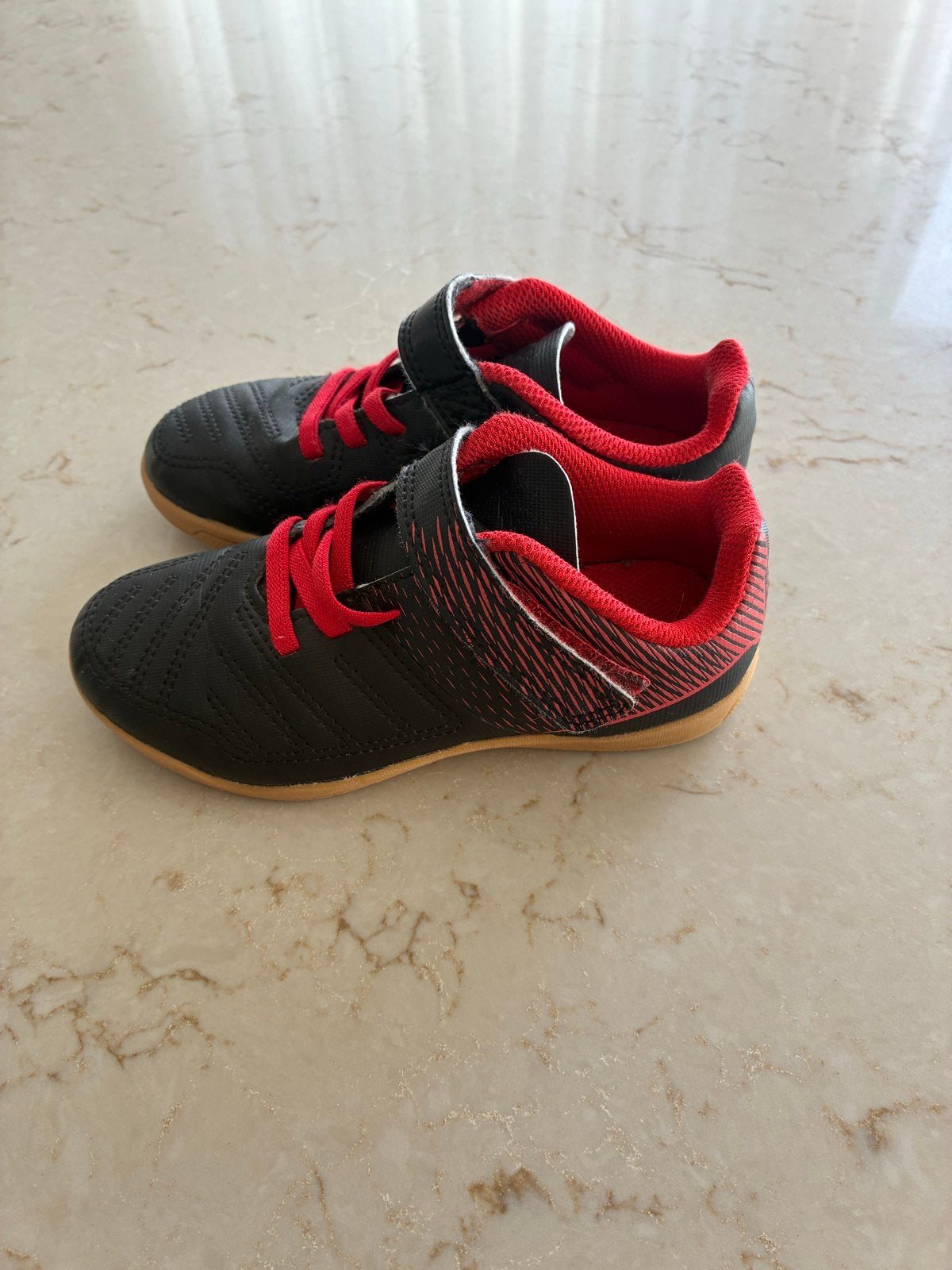 Decathlon Futsal 100 KD zaalschoenen maat 28, Maat XS of kleiner, Ophalen of Verzenden, Zo goed als nieuw, Schoenen
