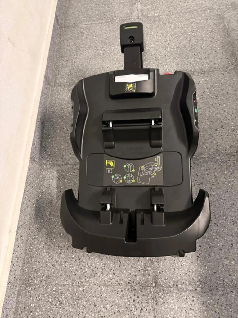 Als Nieuw Doona i ISOFIX-base ophalen of gratis verzonden, Overige merken, Ophalen of Verzenden, Zo goed als nieuw, Isofix