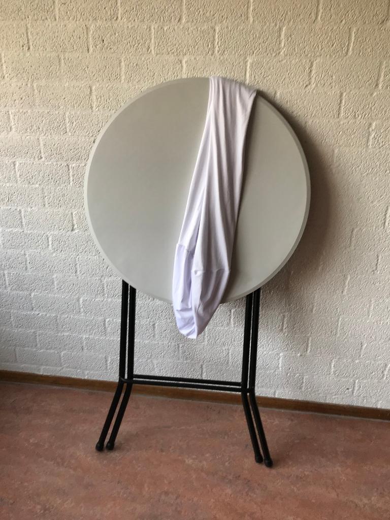 Sta tafel 80cm breed mét witte hoes, Ophalen
