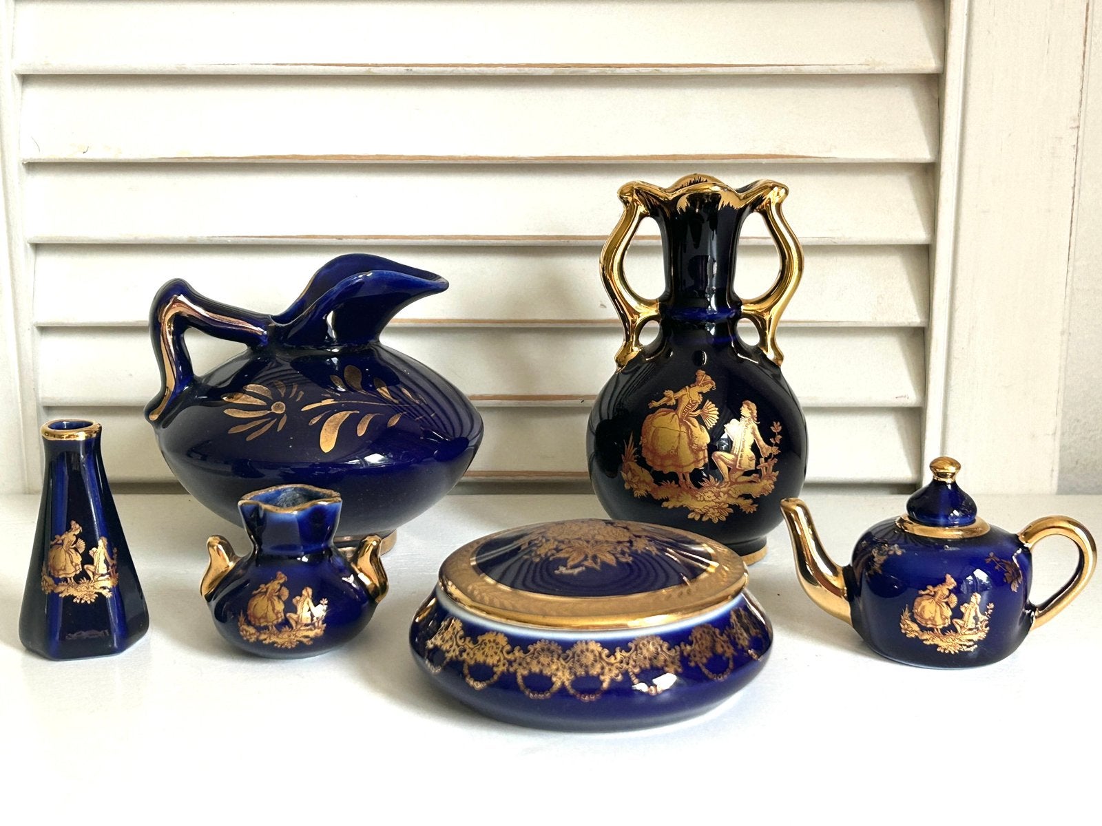 Lot kobalt blauw porselein met goud Limoges 6 stuks, Ophalen