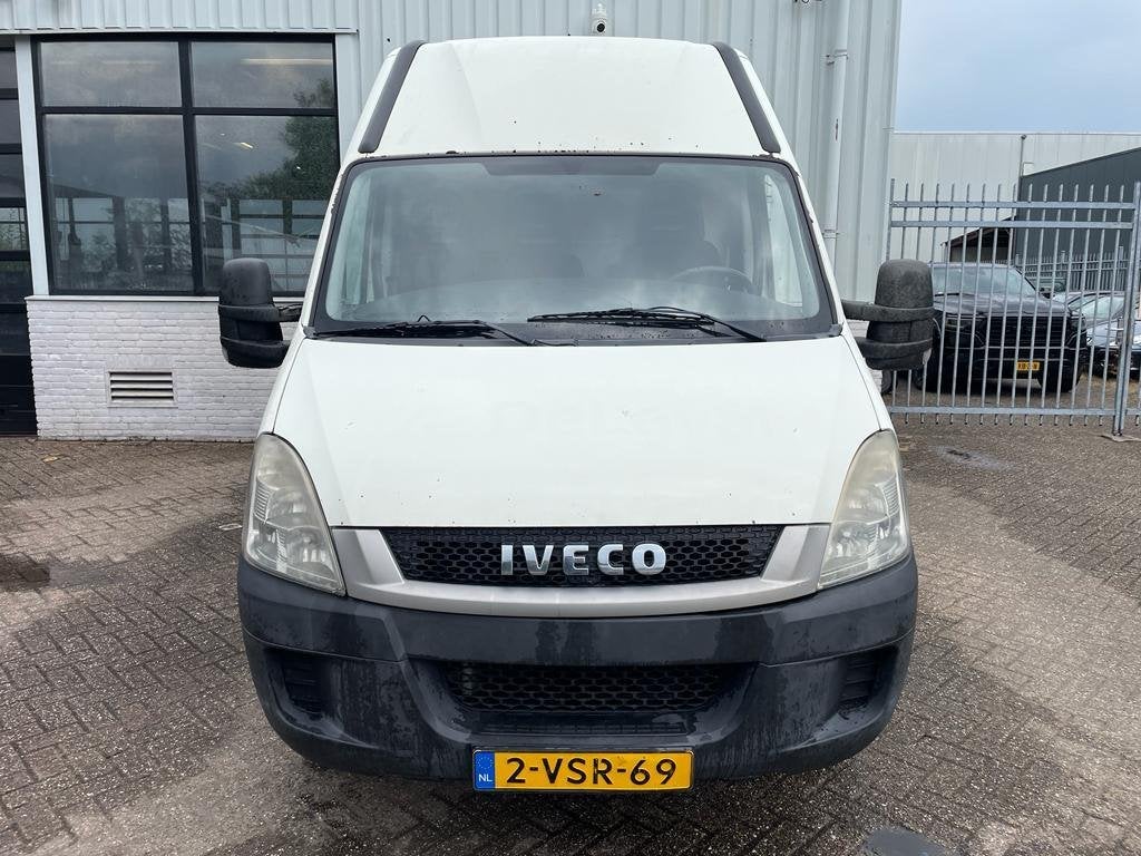 Iveco Daily 35C13V 330 H2 AIRCO, 127 pk, Achterwielaandrijving, Iveco, Bedrijf