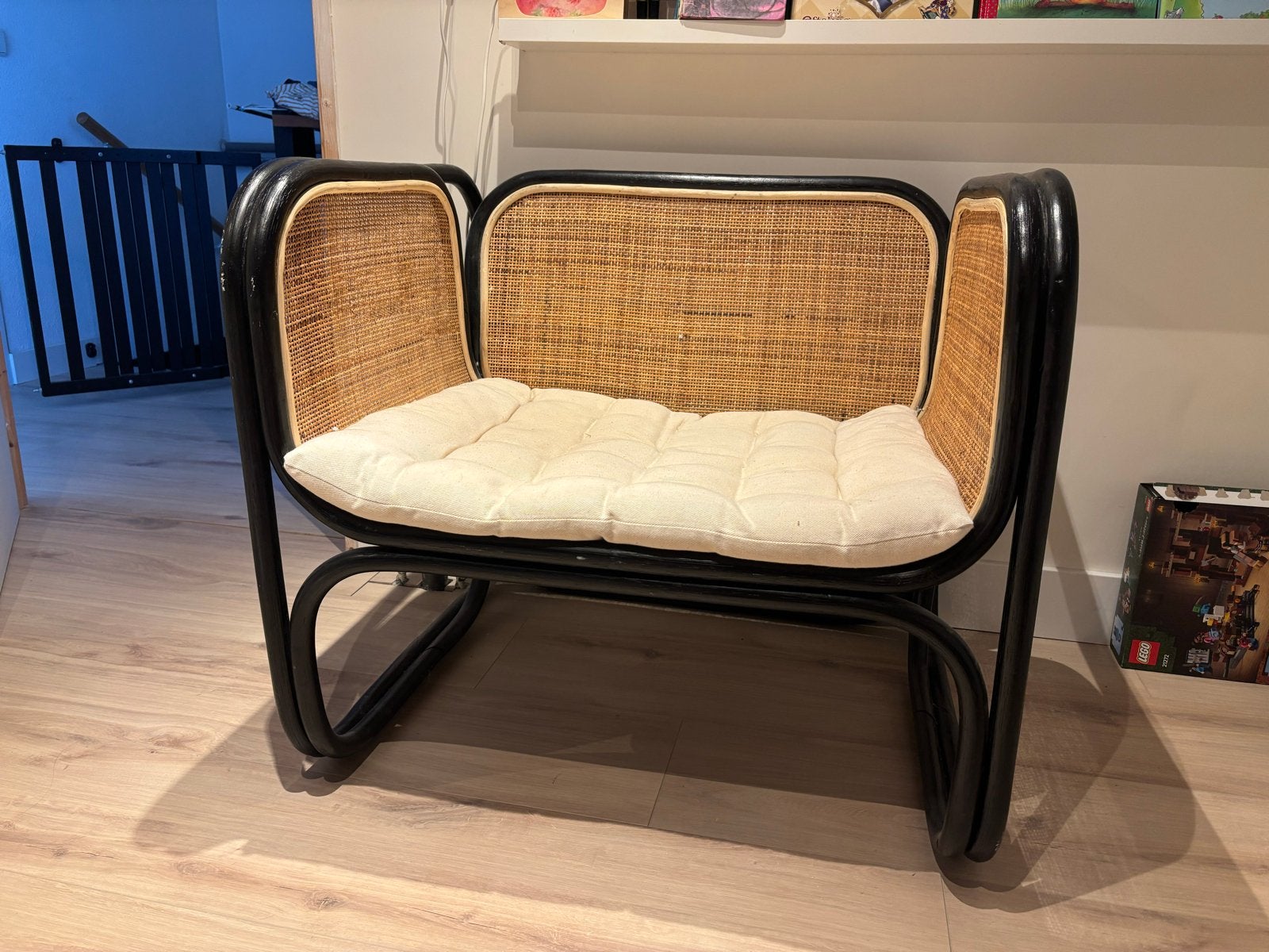 Loods 5 fauteuil met rotan en zwart frame, Ophalen, Zo goed als nieuw, Riet of Rotan, 75 tot 100 cm