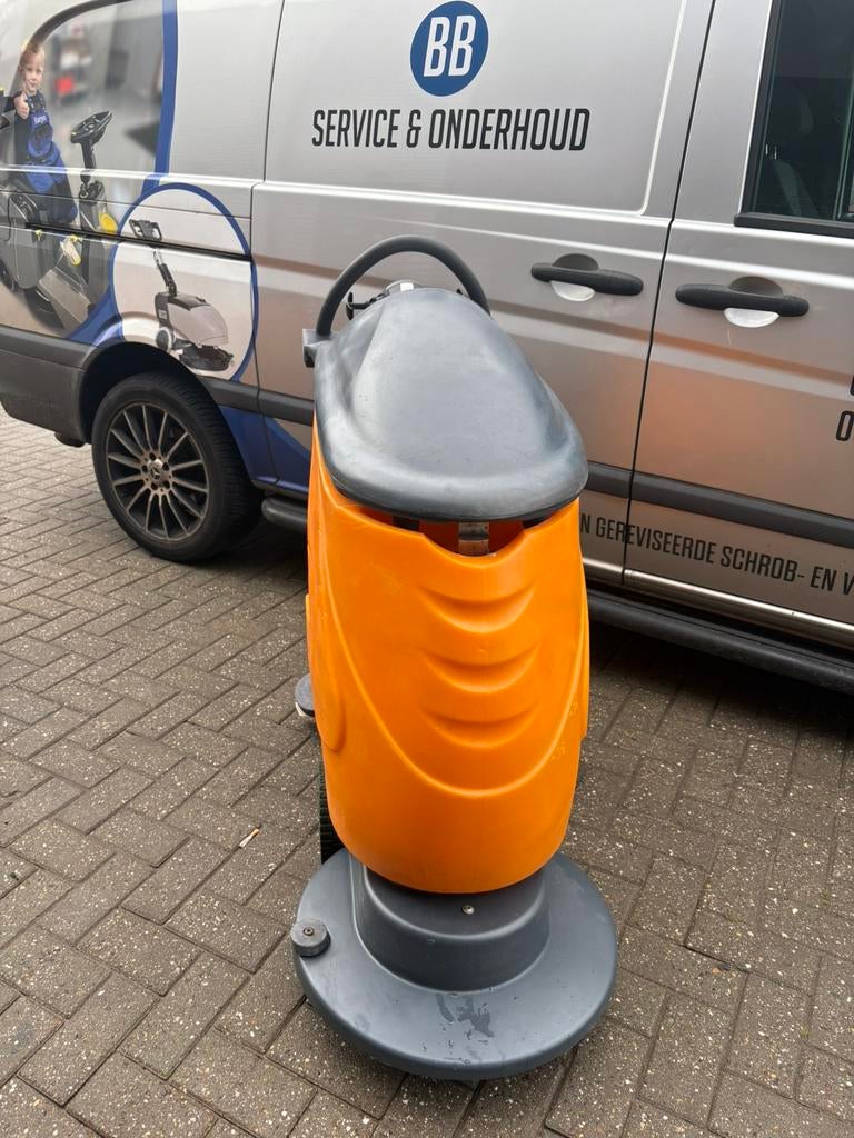 Schrobmachine Taski Swingo 855, Ophalen of Verzenden, Zo goed als nieuw