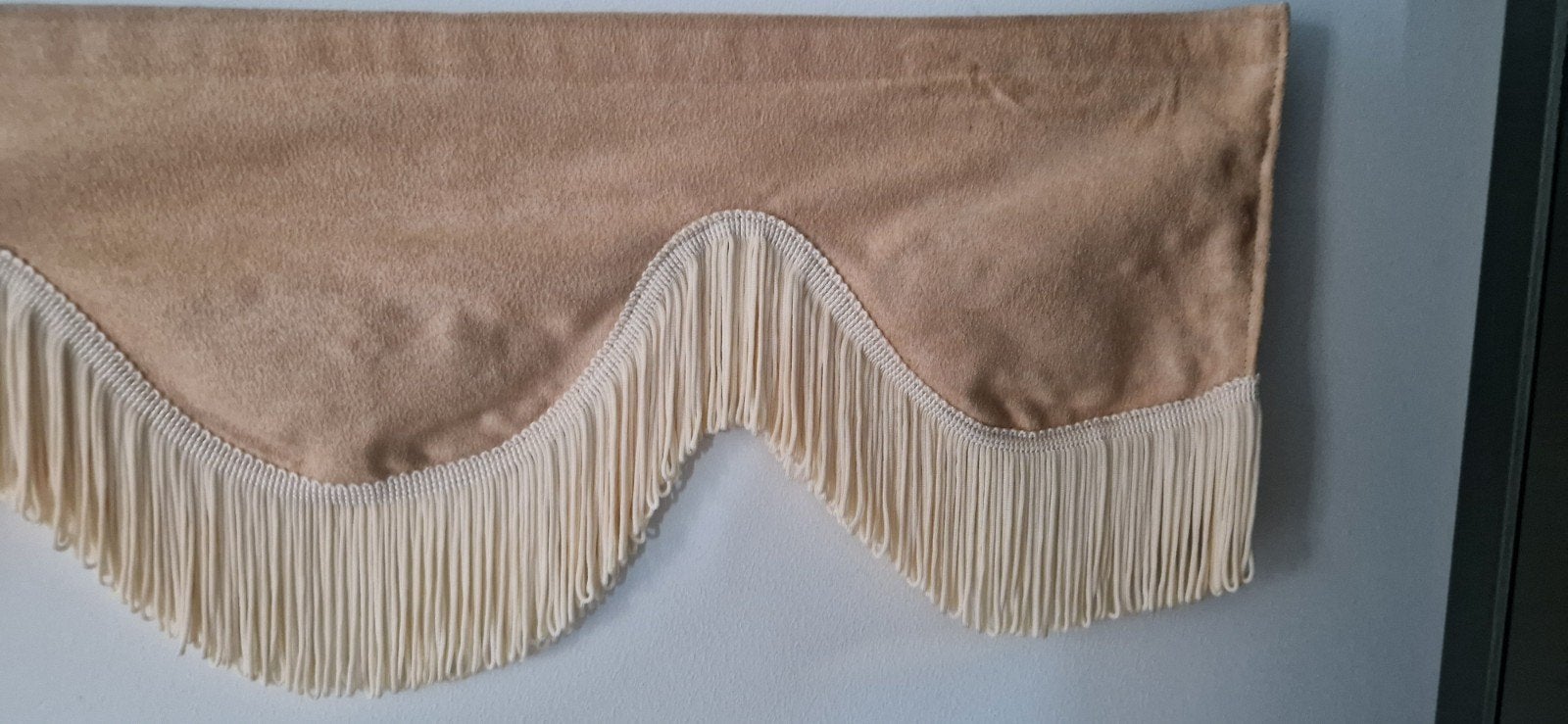 Beige gordijn met franjes - 230 cm breed, Verzenden, Gebruikt, Overige merken