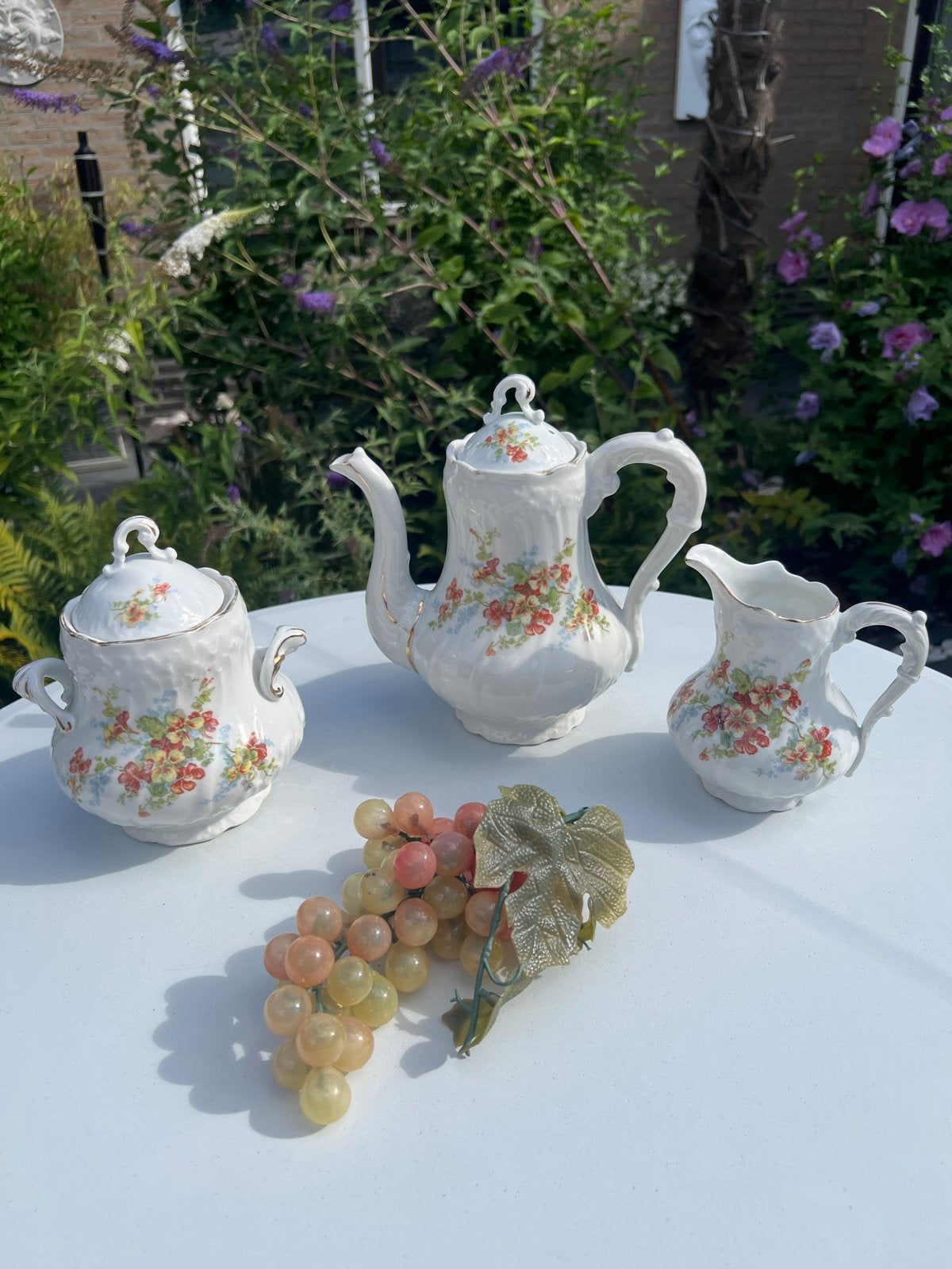 Antiek Porseleinen Koffie-/Theeservies met Bloemenpatroon, Ophalen of Verzenden