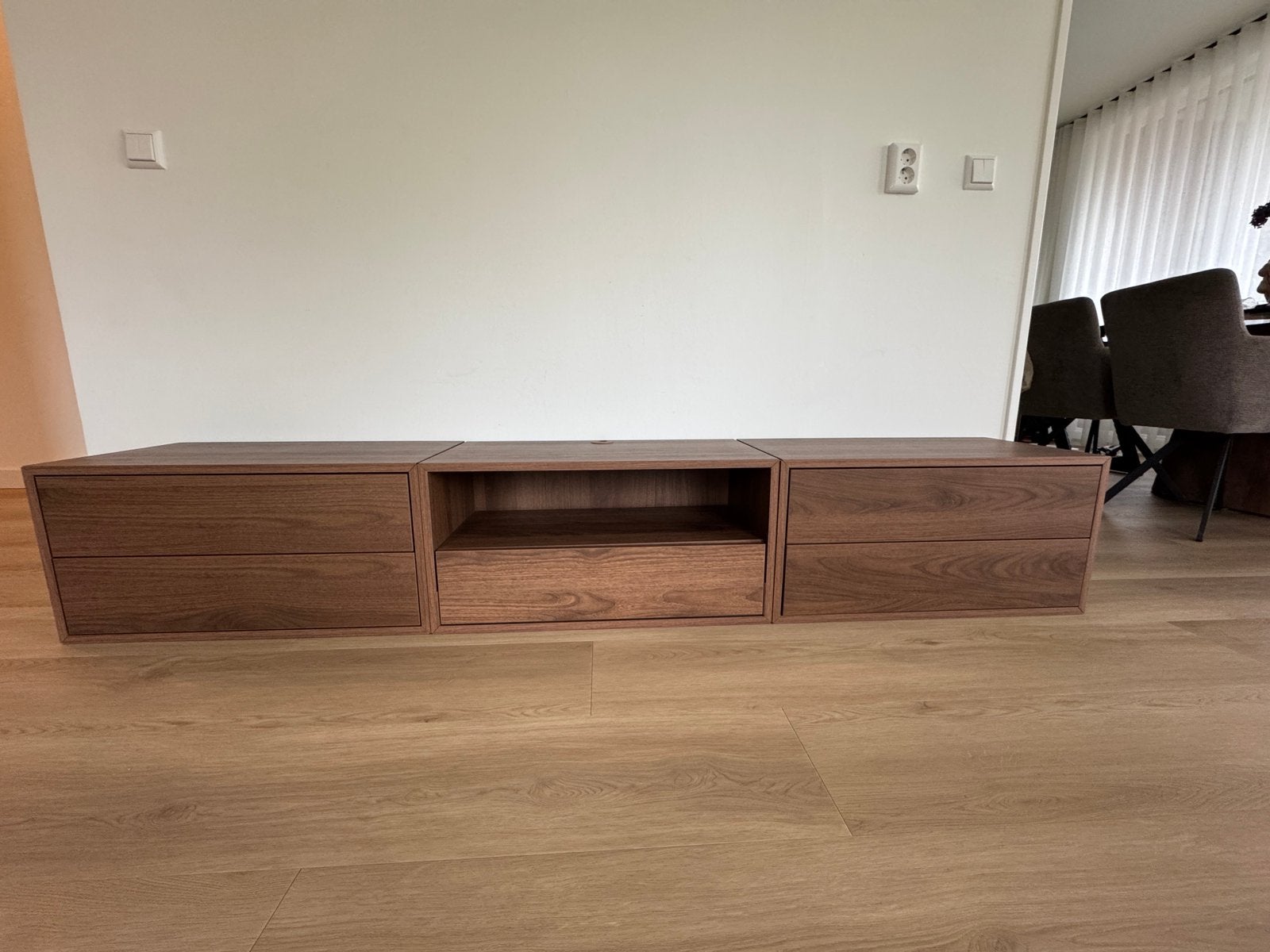 Ikea EKET tv-meubel zo goed als nieuw incl ophangsysteem!, Ophalen, Zo goed als nieuw, 25 tot 50 cm, Minder dan 100 cm
