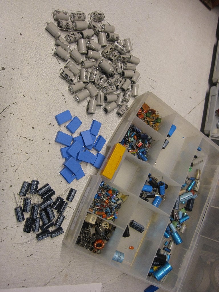 B53 3 lots,condensator/mini pot en connector, pinball/arcade, Ophalen of Verzenden, Zo goed als nieuw, Elektronisch, Onderdeel of Defecte kast
