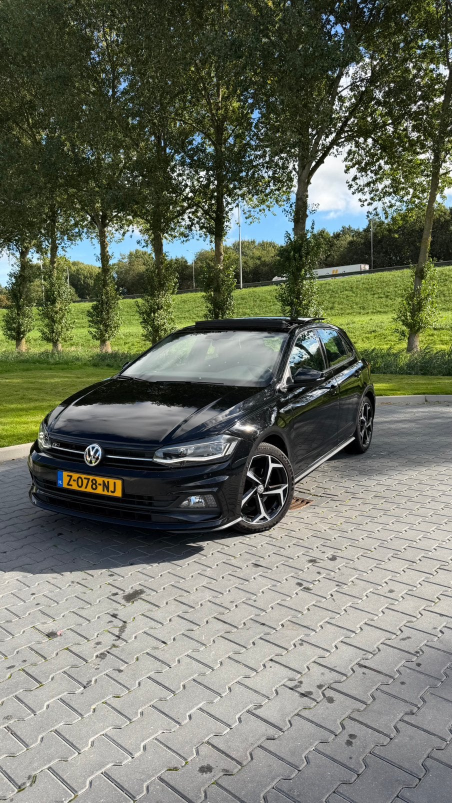 Volkswagen Polo 1.6, 3 x R-Line TDI Stage 1 7-DSG 2019 Zwart, Auto's, Emergency brake assist, 1203 kg, Alcantara, Zwart